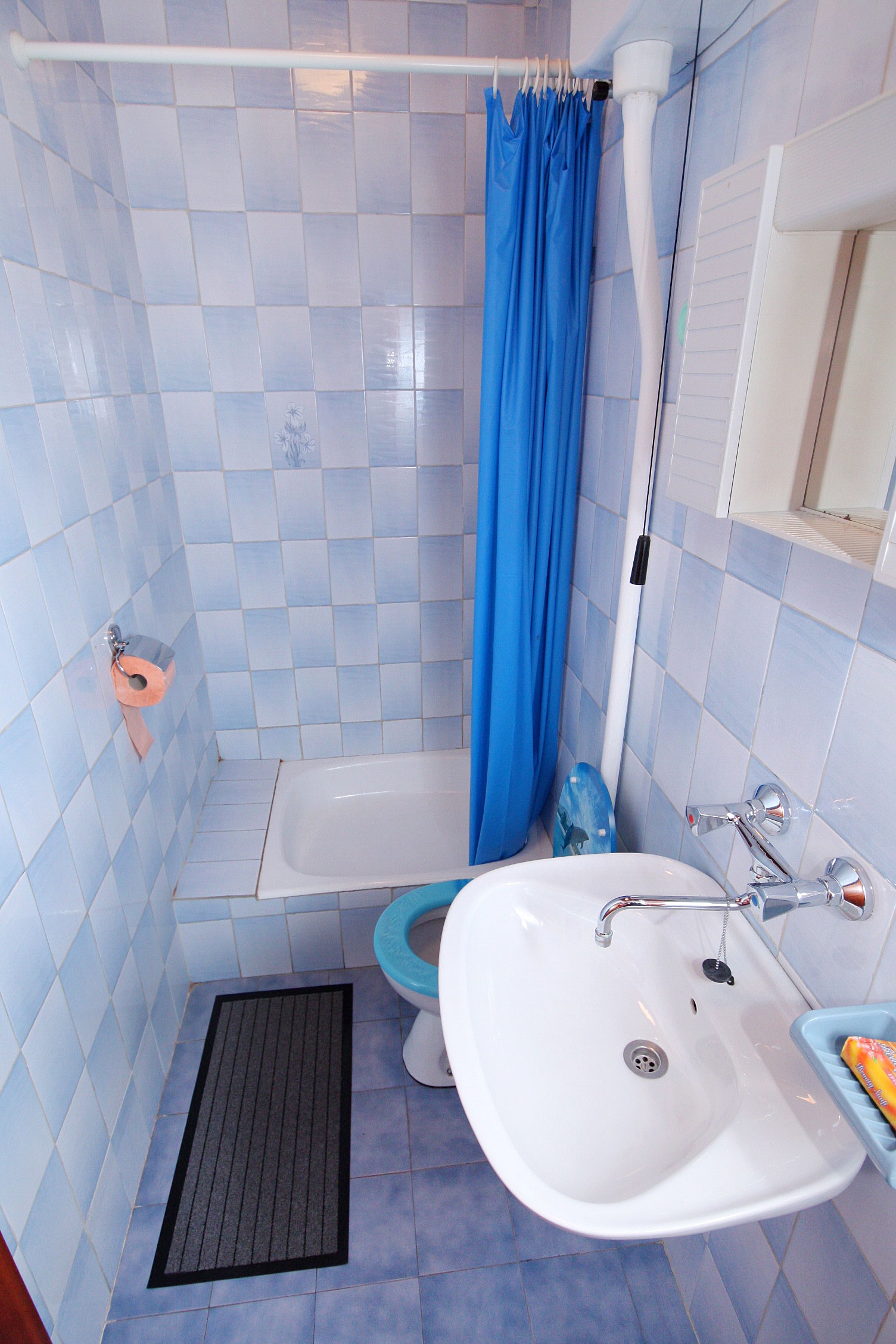 Two bedroom apartment near beach Tisno, Murter  A-a