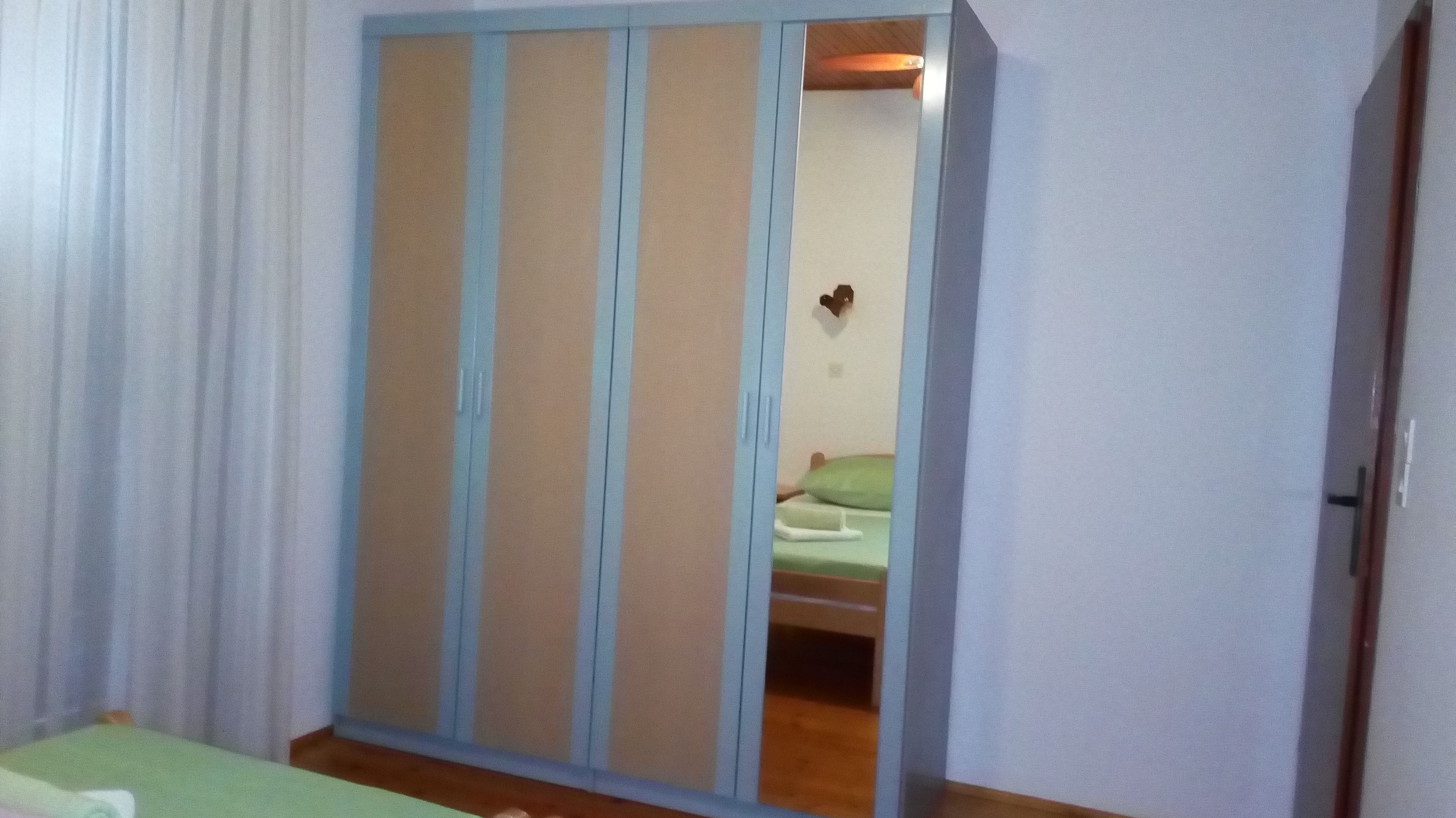 Two bedroom apartment near beach Tisno, Murter  A-a