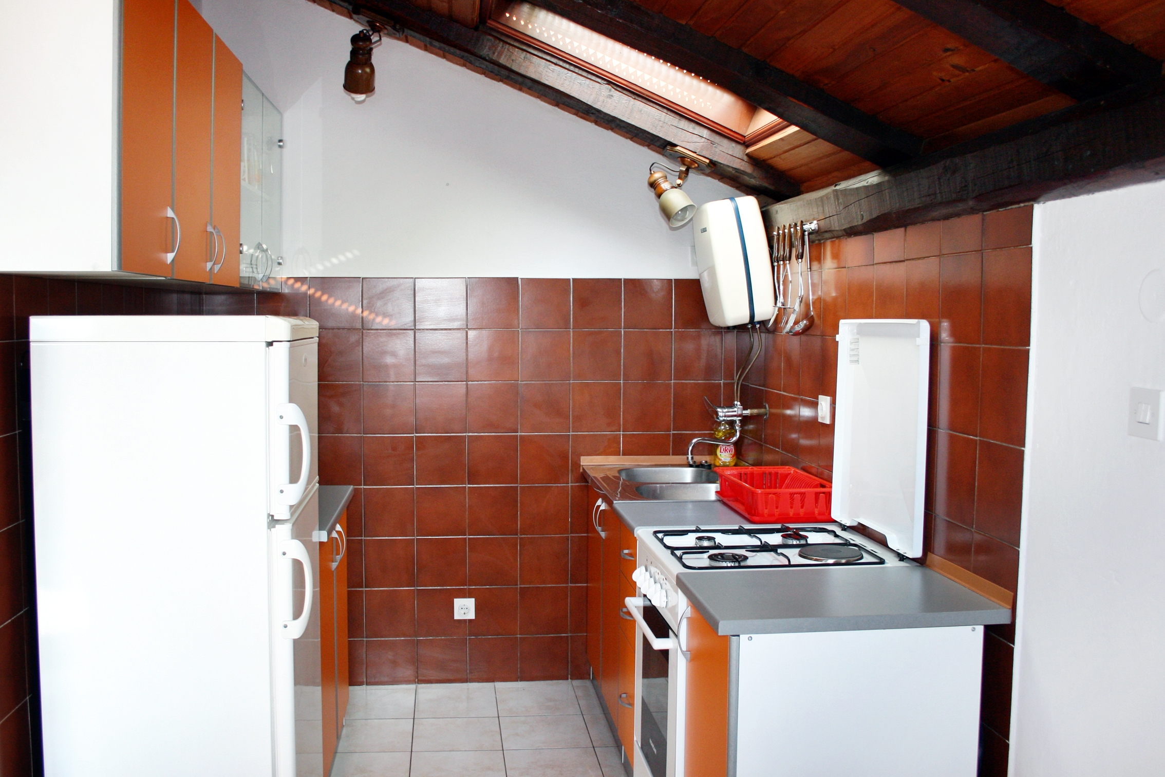 Two bedroom apartment near beach Tisno, Murter  A-a