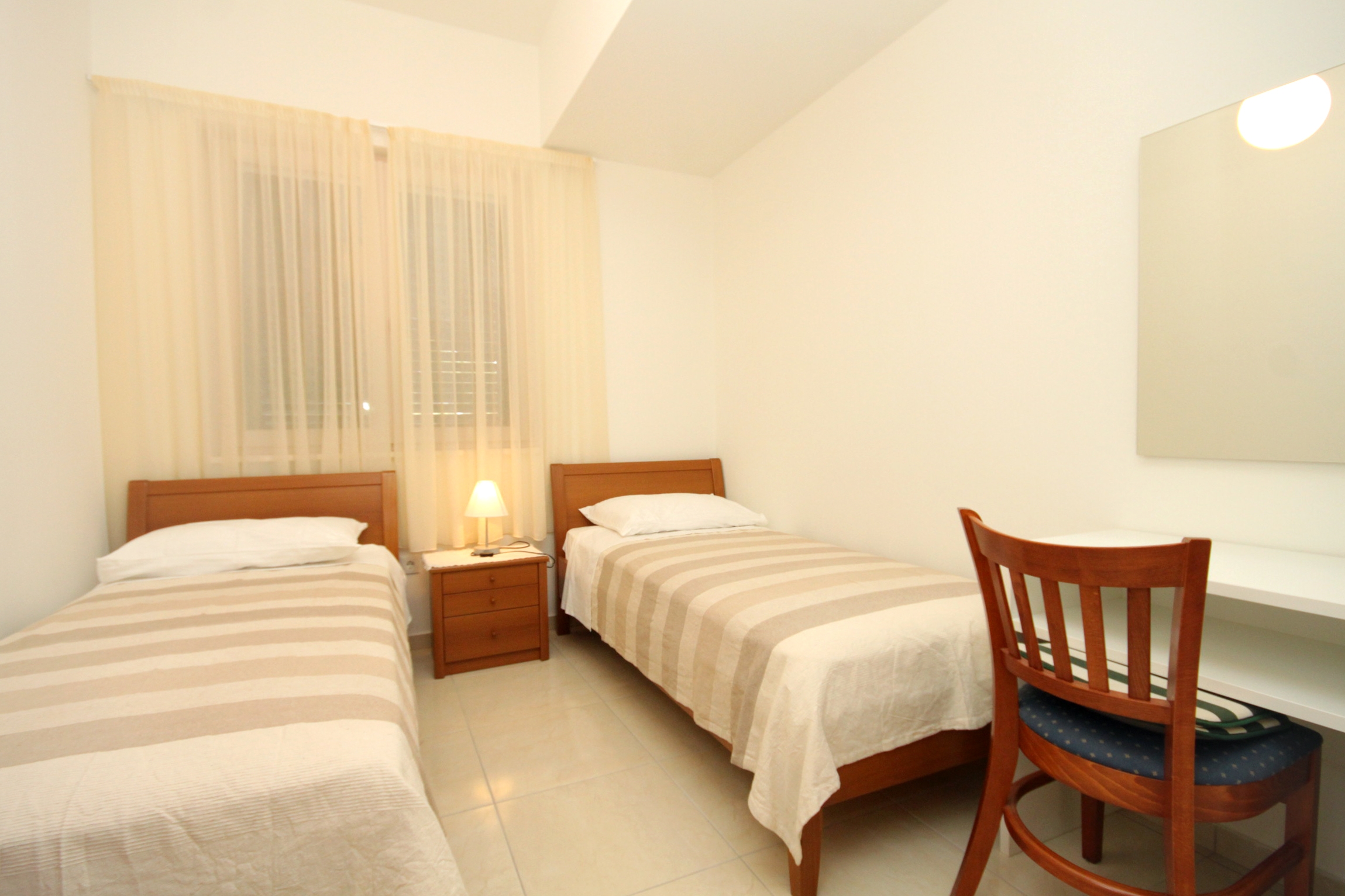 Two bedroom apartment near beach Verunić, Dugi otok  A-a