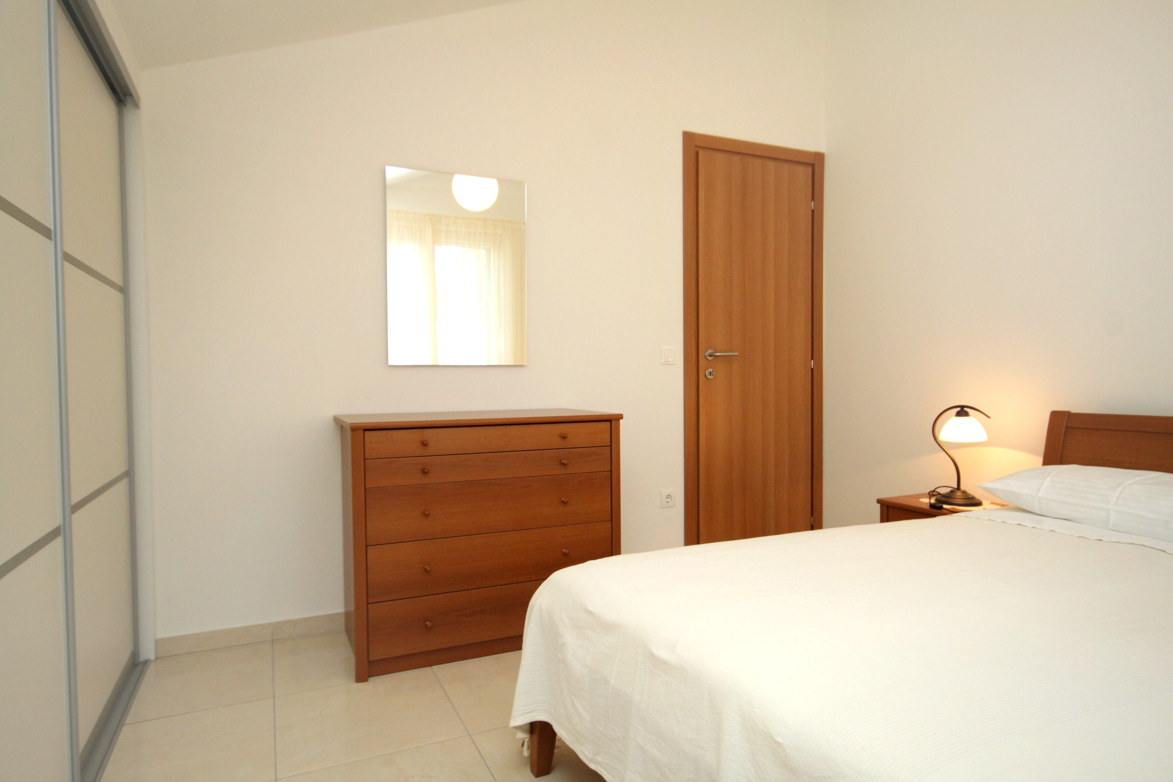 Two bedroom apartment near beach Verunić, Dugi otok  A-a