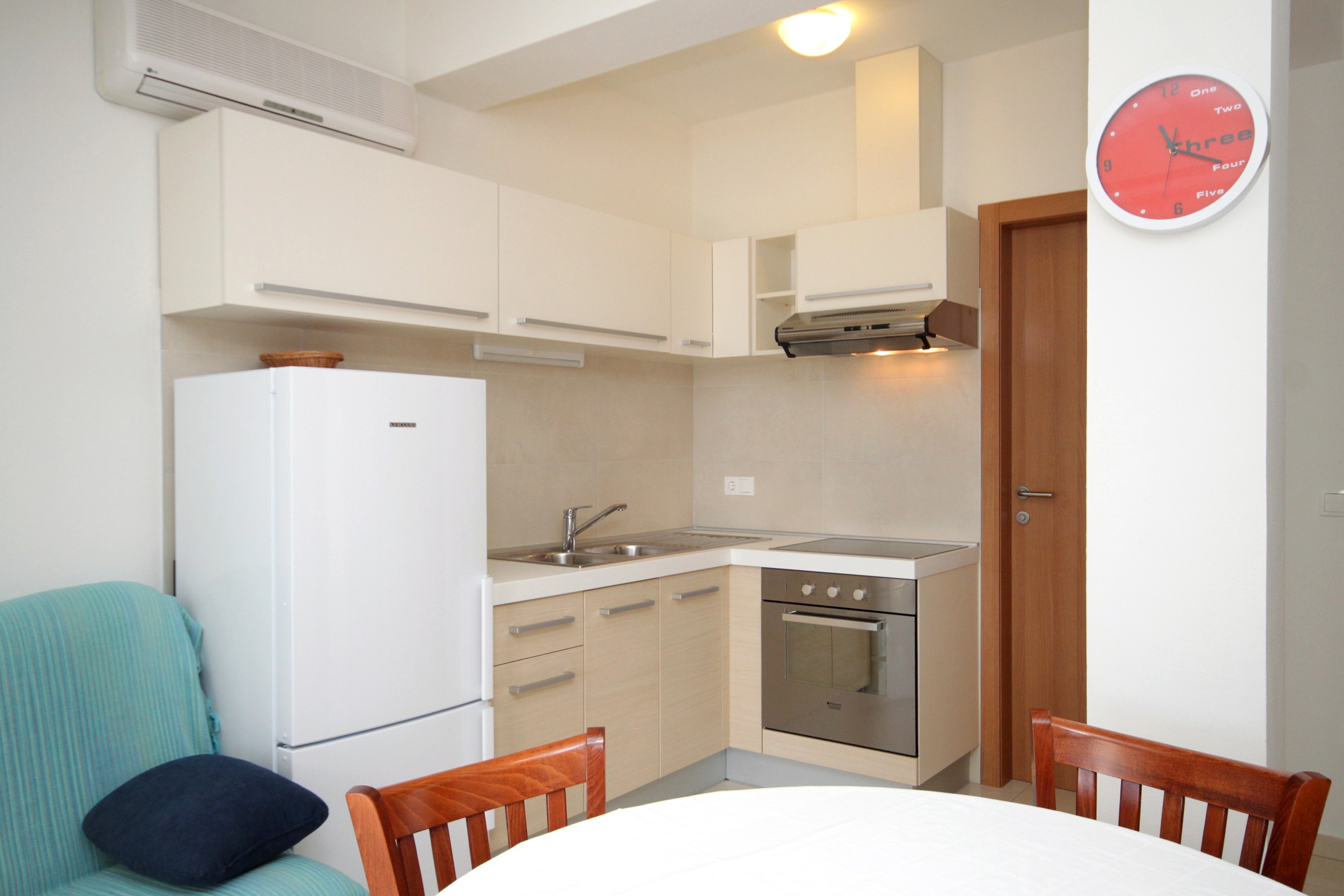 Two bedroom apartment near beach Verunić, Dugi otok  A-a