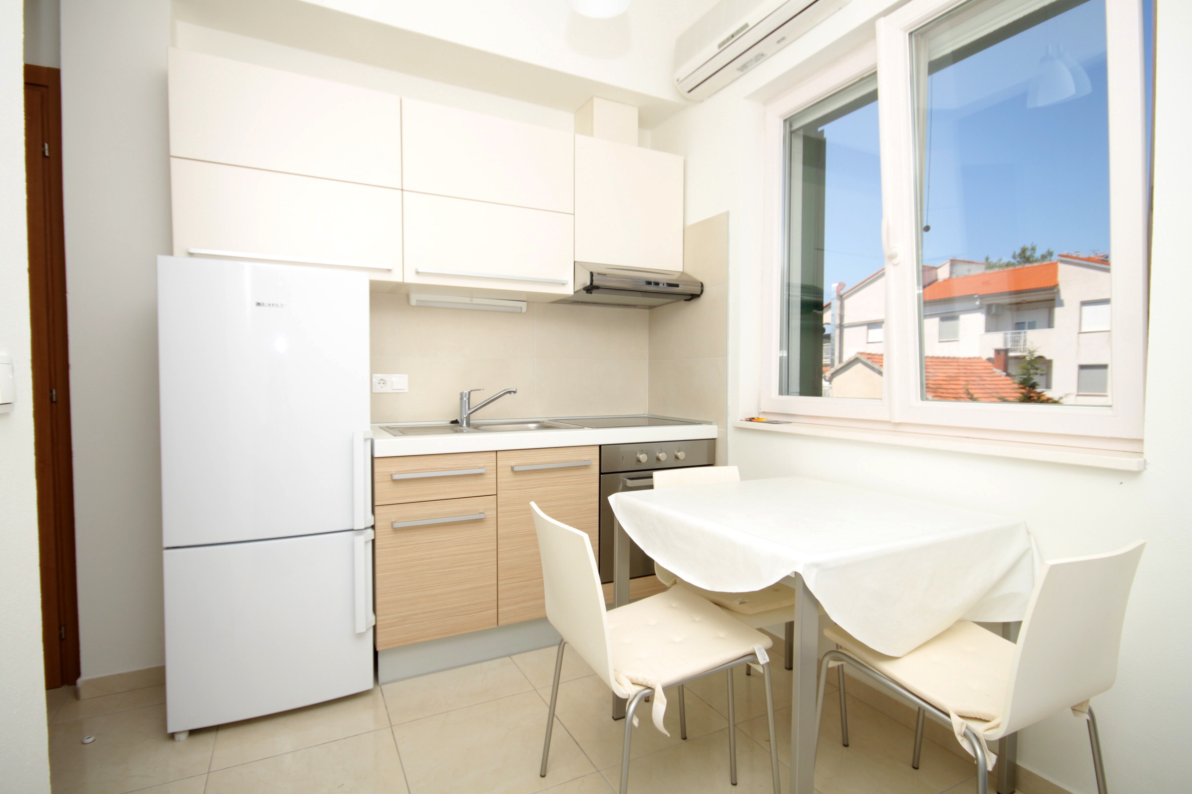 One bedroom apartment near beach Verunić, Dugi otok  A-c