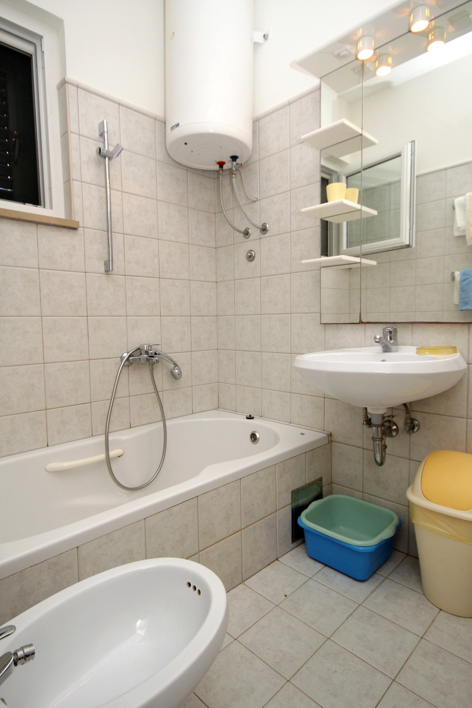 One bedroom apartment near beach Verunić, Dugi otok  A-d