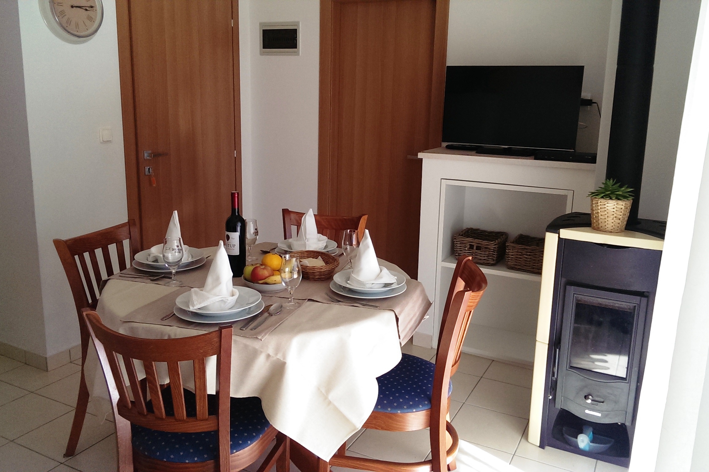 One bedroom apartment near beach Verunić, Dugi otok  A-d