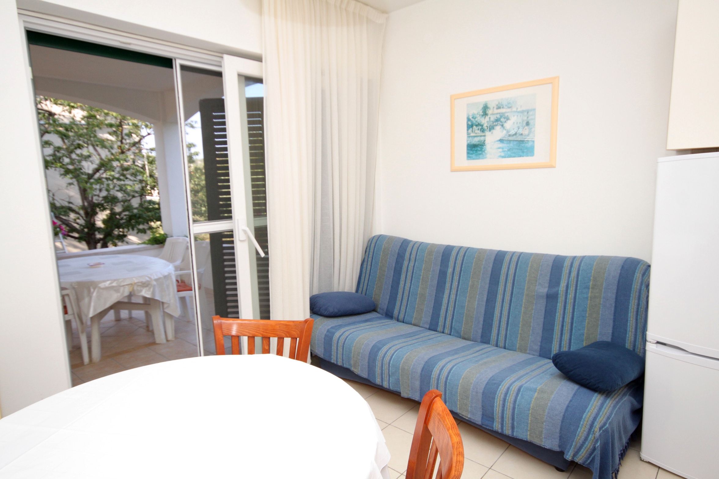 One bedroom apartment near beach Verunić, Dugi otok  A-d