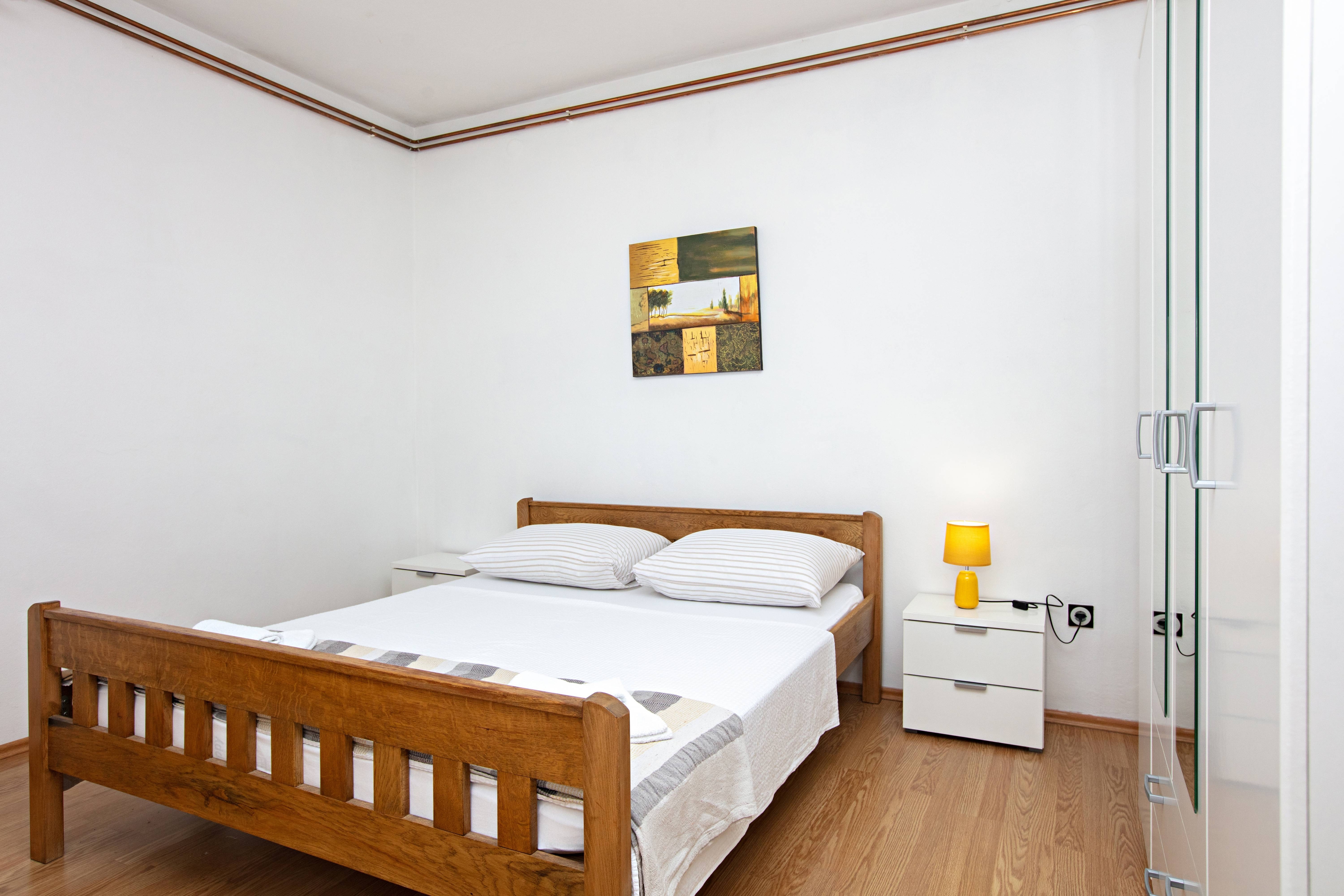 Three bedroom apartment with terrace and sea view Tisno, Murter  A-a