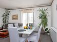 Dining room Tisno, Dining room in the apartment, air condition available, (pet friendly) and WiFi.