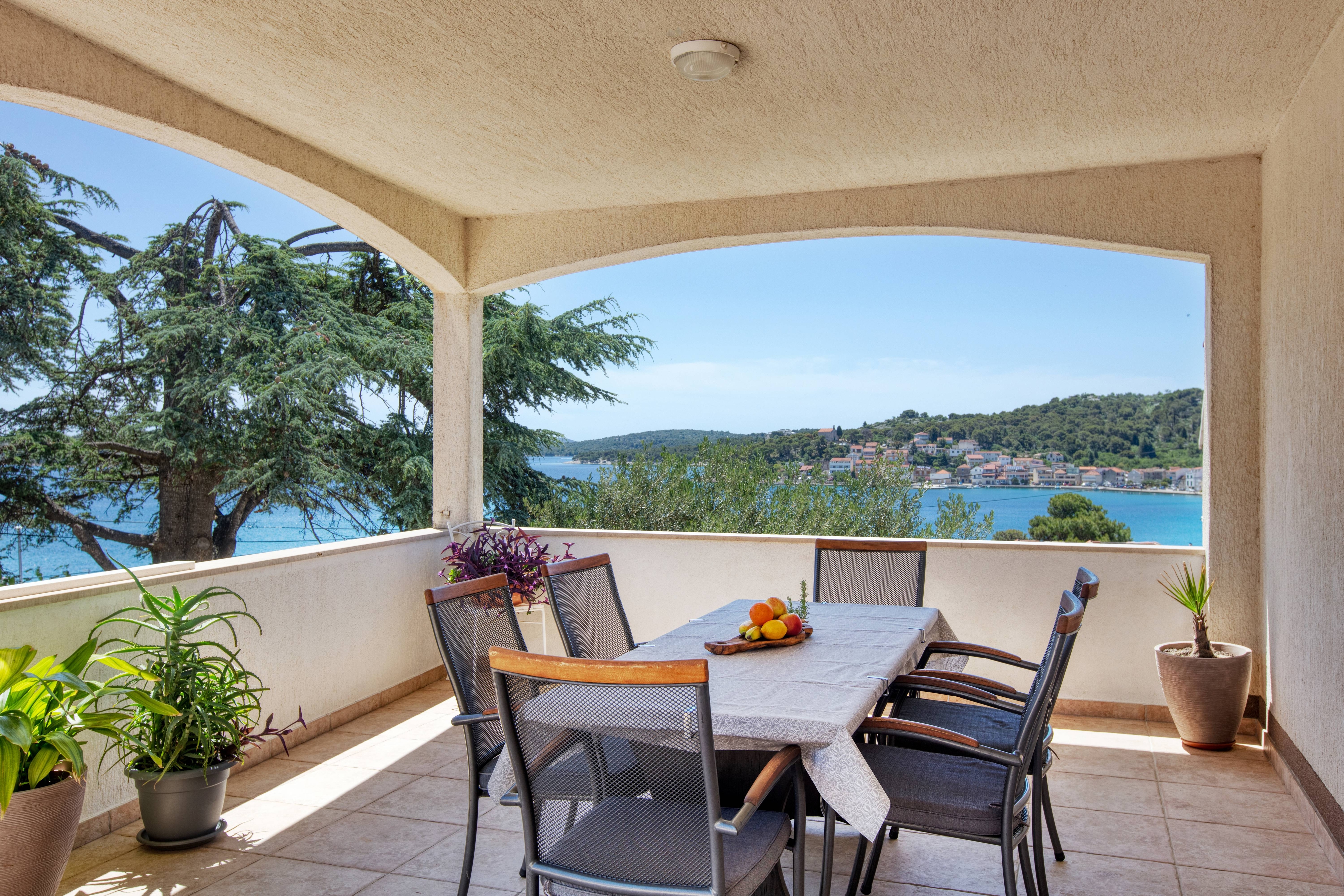 Three bedroom apartment with terrace and sea view Tisno (Murter) (A-812-a)