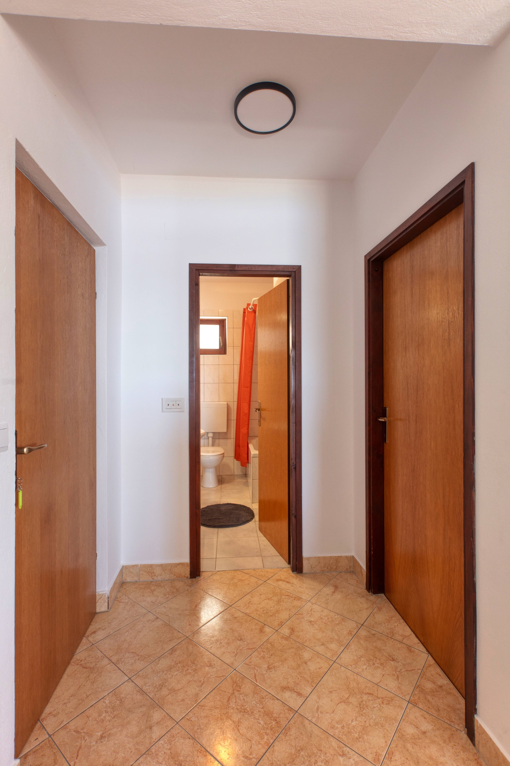One bedroom apartment with terrace and sea view Tisno, Murter  A-b