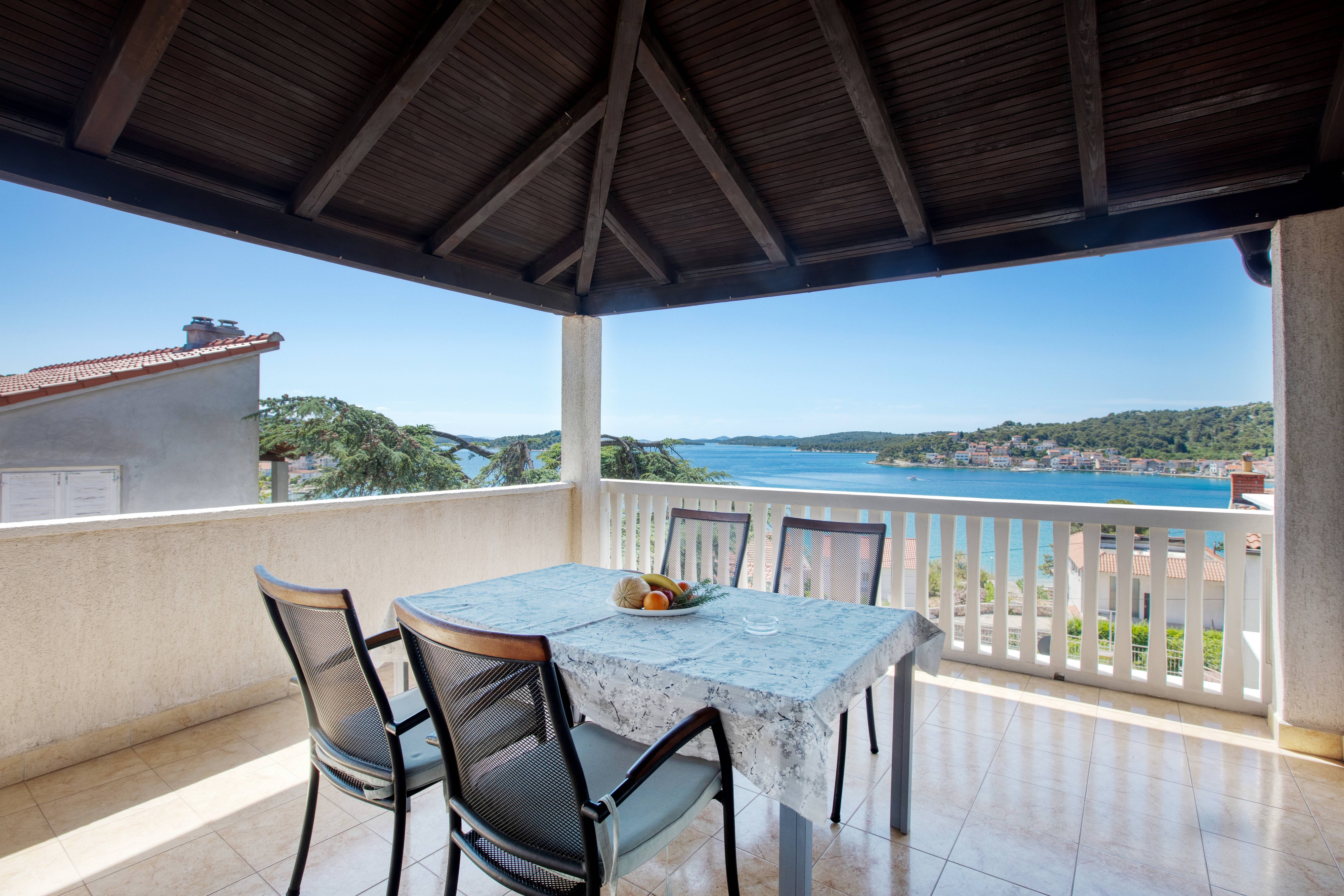 One bedroom apartment with terrace and sea view Tisno, Murter (A-812-b) One bedroom apartment with terrace and sea view Tisno, Murter (A-812-b)