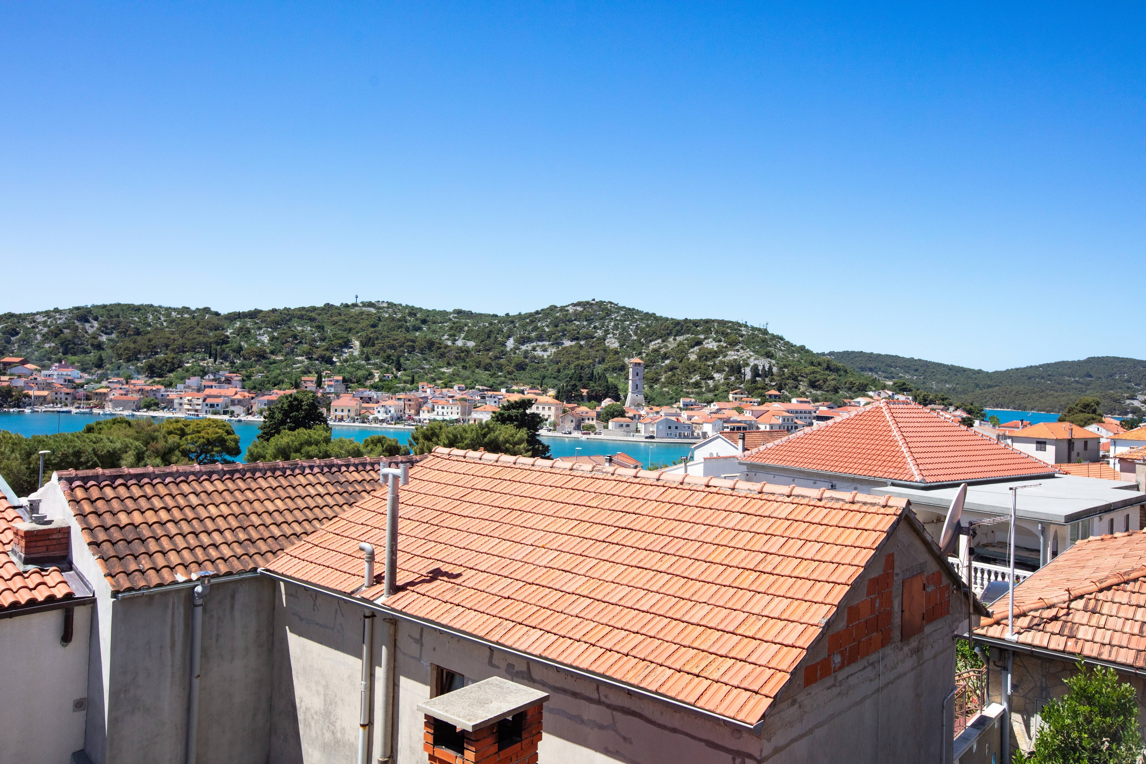 One bedroom apartment with balcony and sea view Tisno, Murter  A-c