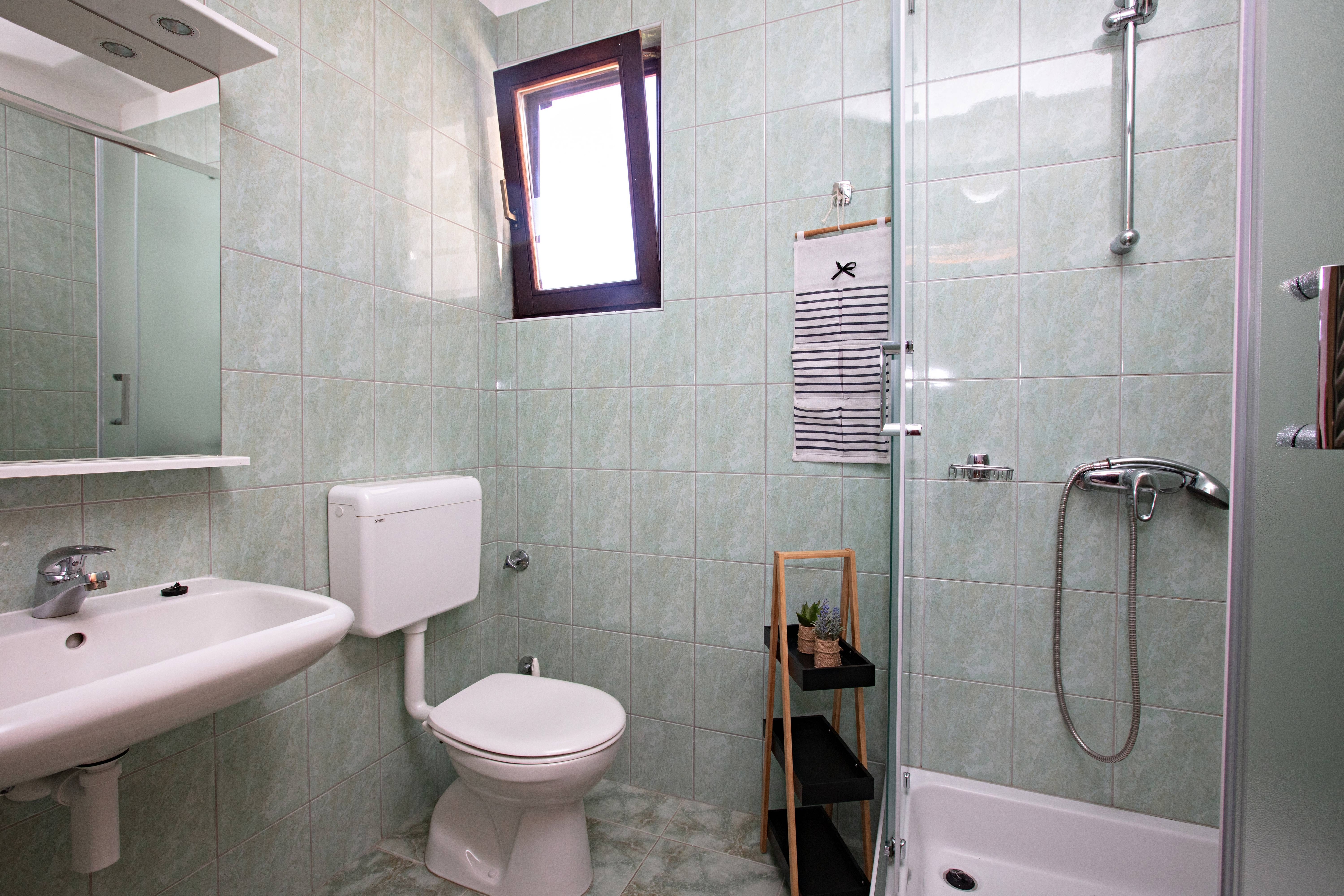 One bedroom apartment with balcony and sea view Tisno, Murter  A-c