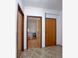 Tisno, Hallway in the apartment, (pet friendly) and WiFi.