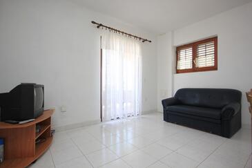 Sali, Sala de estar in the apartment, (pet friendly) y WiFi.