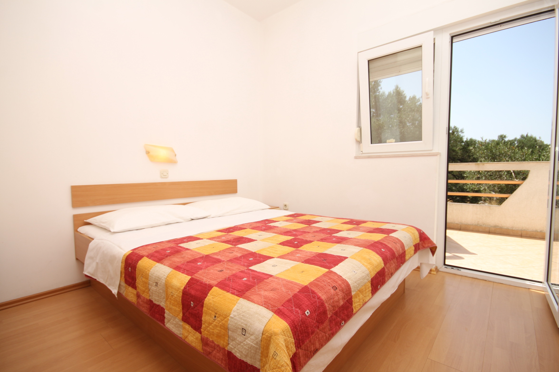 One bedroom apartment with terrace Božava, Dugi otok (A-8123-a)