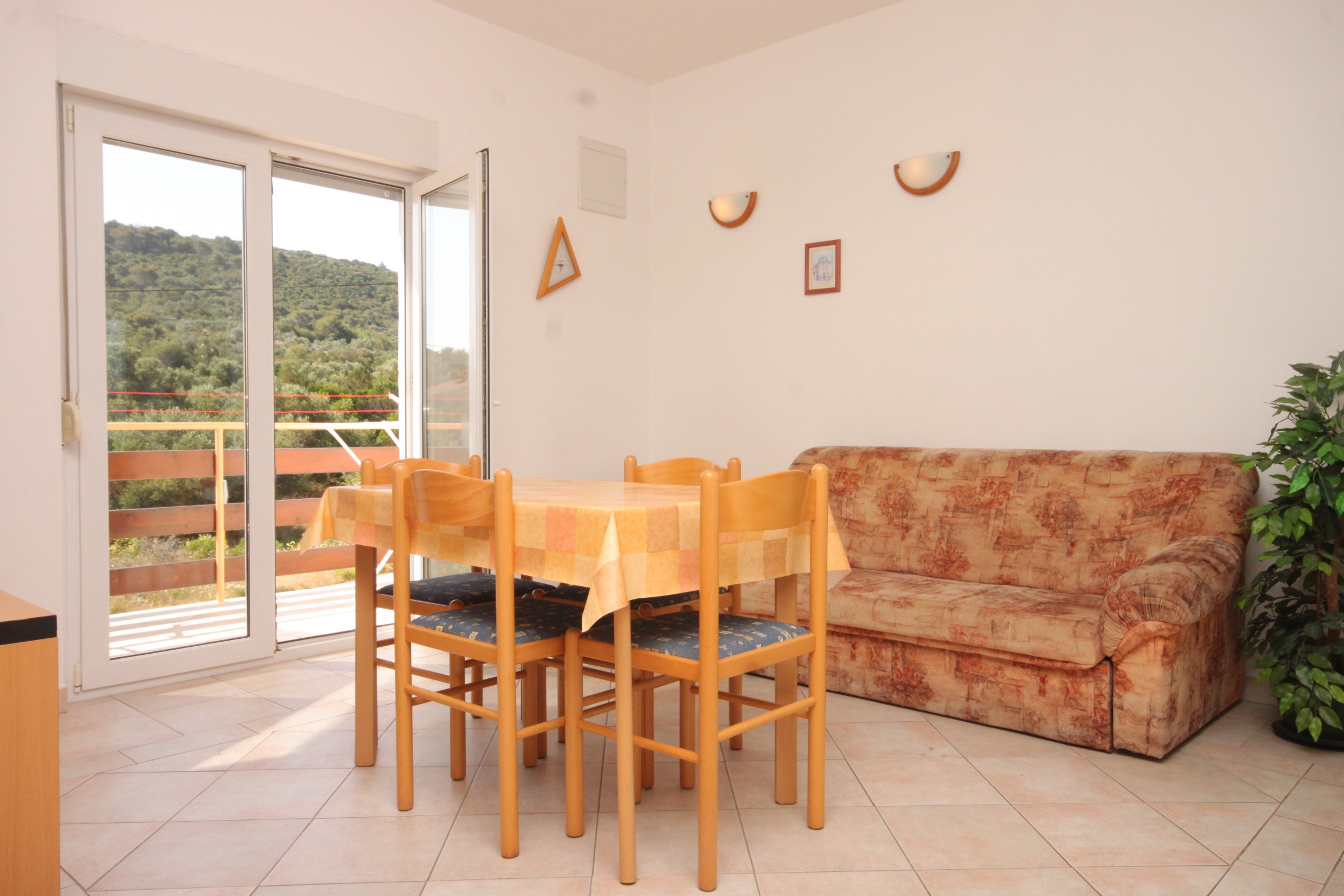Two bedroom apartment with balcony and sea view Božava, Dugi otok (A-8123-c)