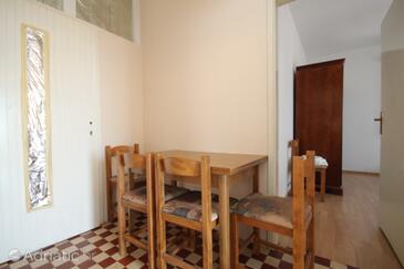 Savar, Dining room in the apartment, WiFi.