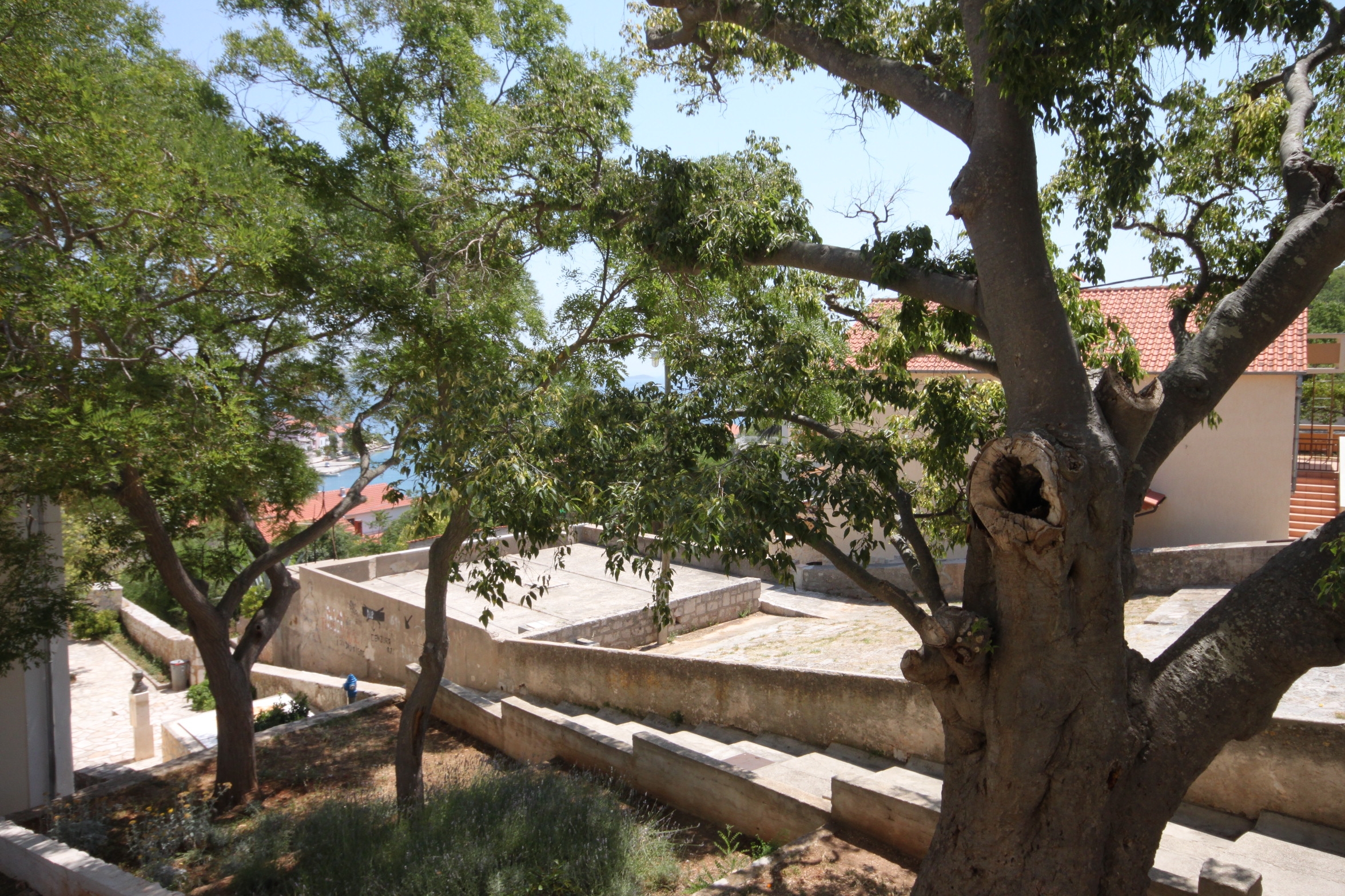 Two bedroom apartment with terrace Sali, Dugi otok  A-a