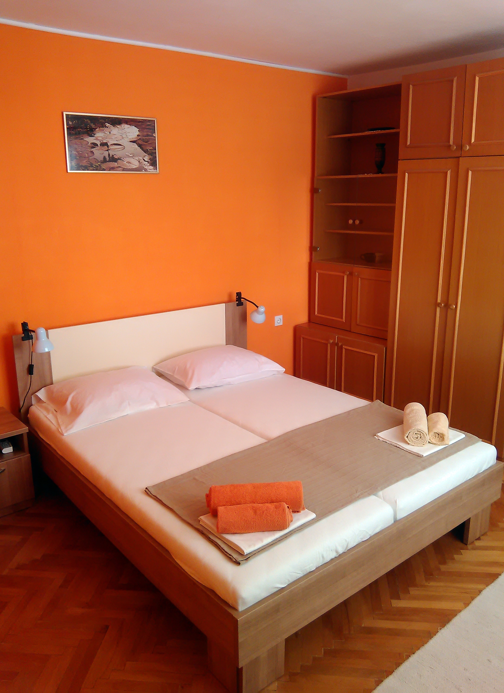 Three bedroom apartment with terrace and sea view Tisno, Murter  A-a