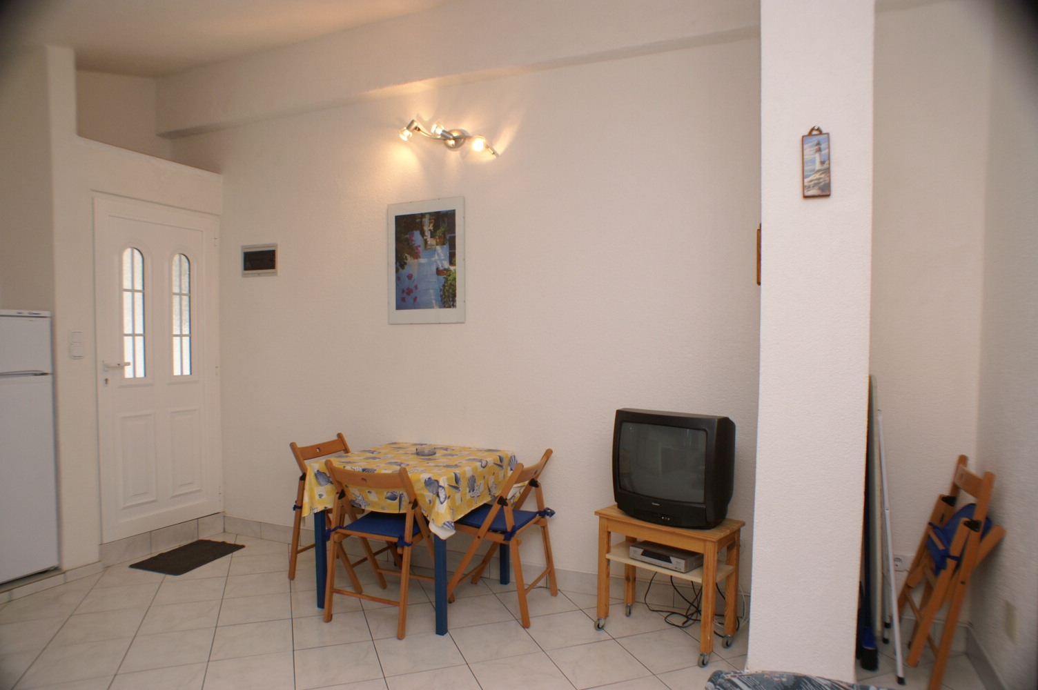 One bedroom apartment with terrace and sea view Tisno, Murter  A-b