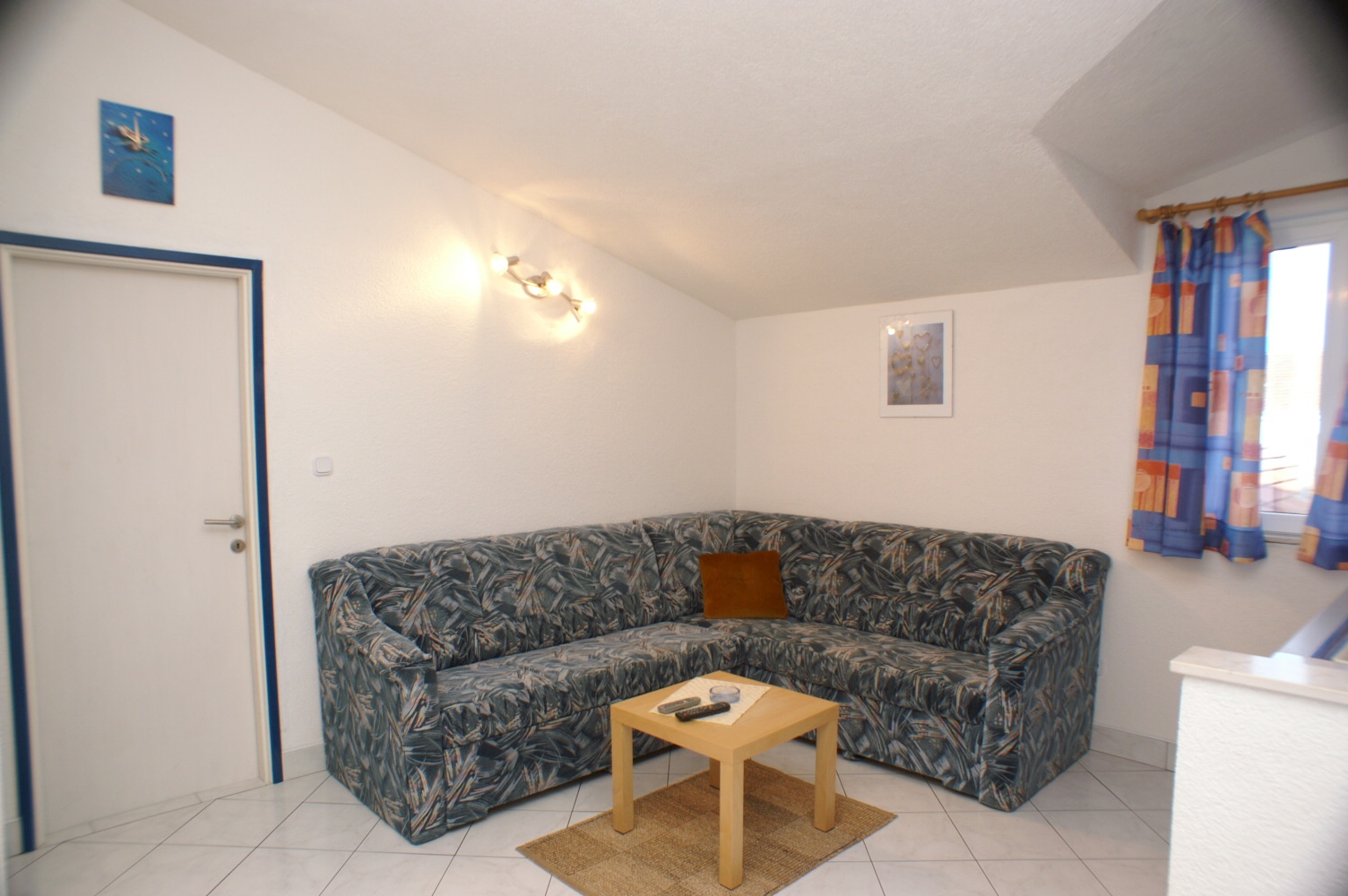 One bedroom apartment with terrace and sea view Tisno, Murter  A-b