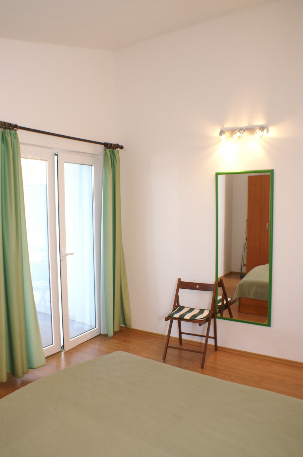 One bedroom apartment with terrace and sea view Tisno, Murter  A-c
