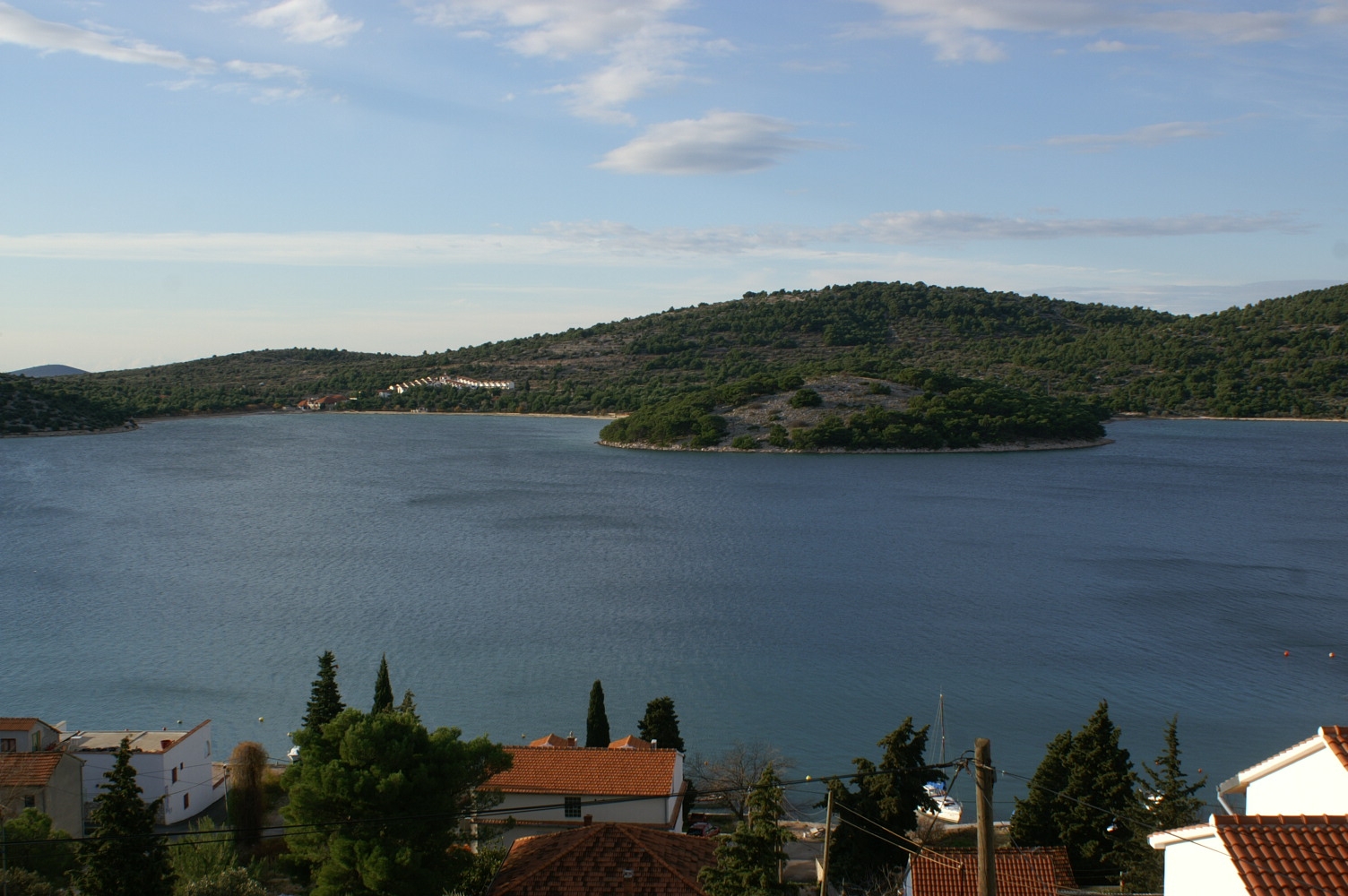 One bedroom apartment with terrace and sea view Tisno, Murter  A-c