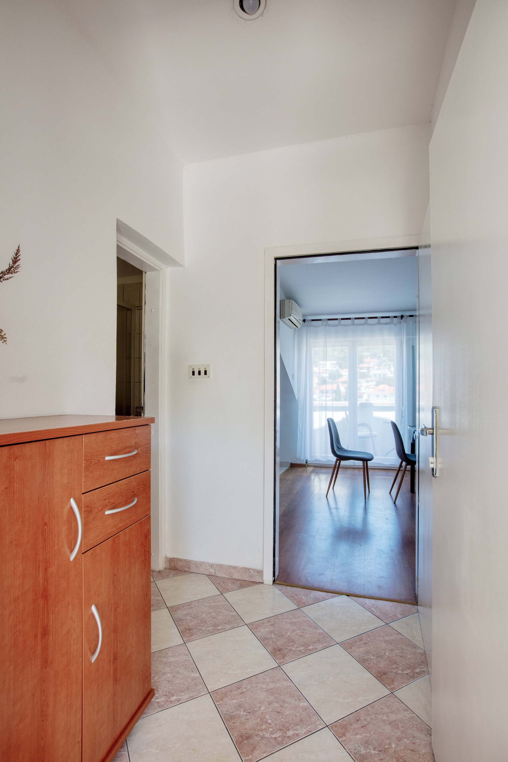 One bedroom apartment with balcony and sea view Tisno, Murter  A-a