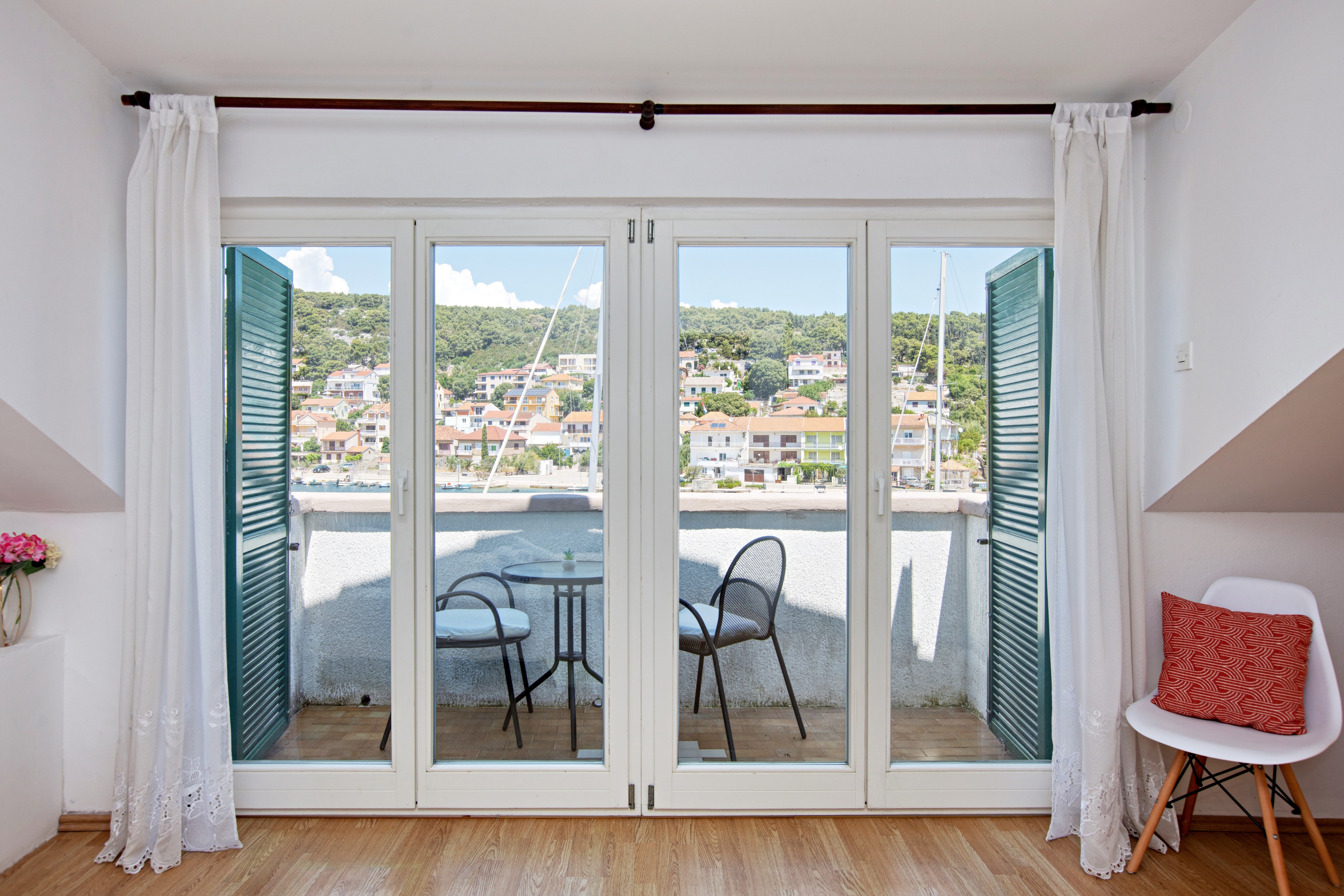 One bedroom apartment with balcony and sea view Tisno, Murter  A-b
