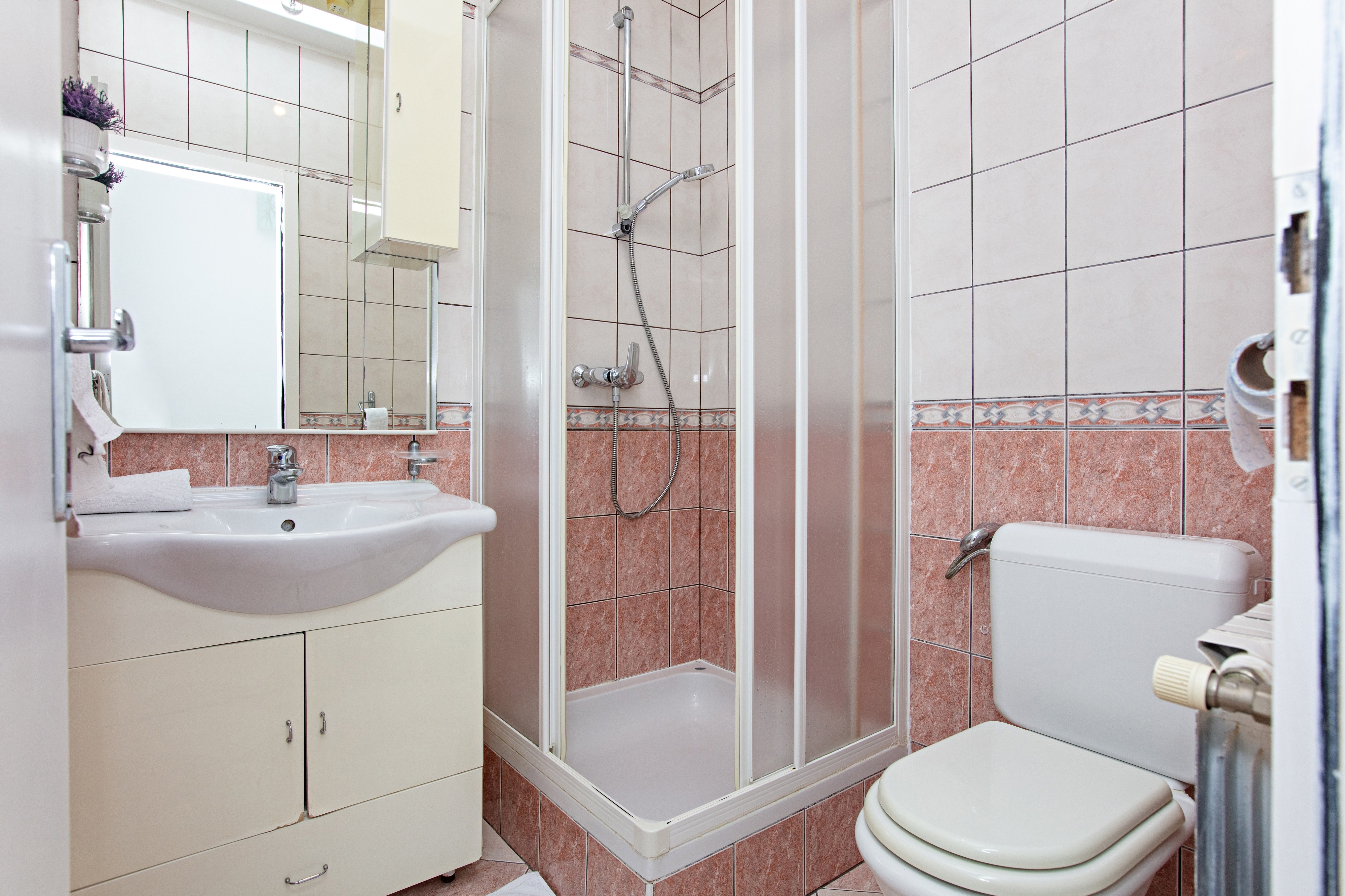 One bedroom apartment with balcony and sea view Tisno, Murter  A-b