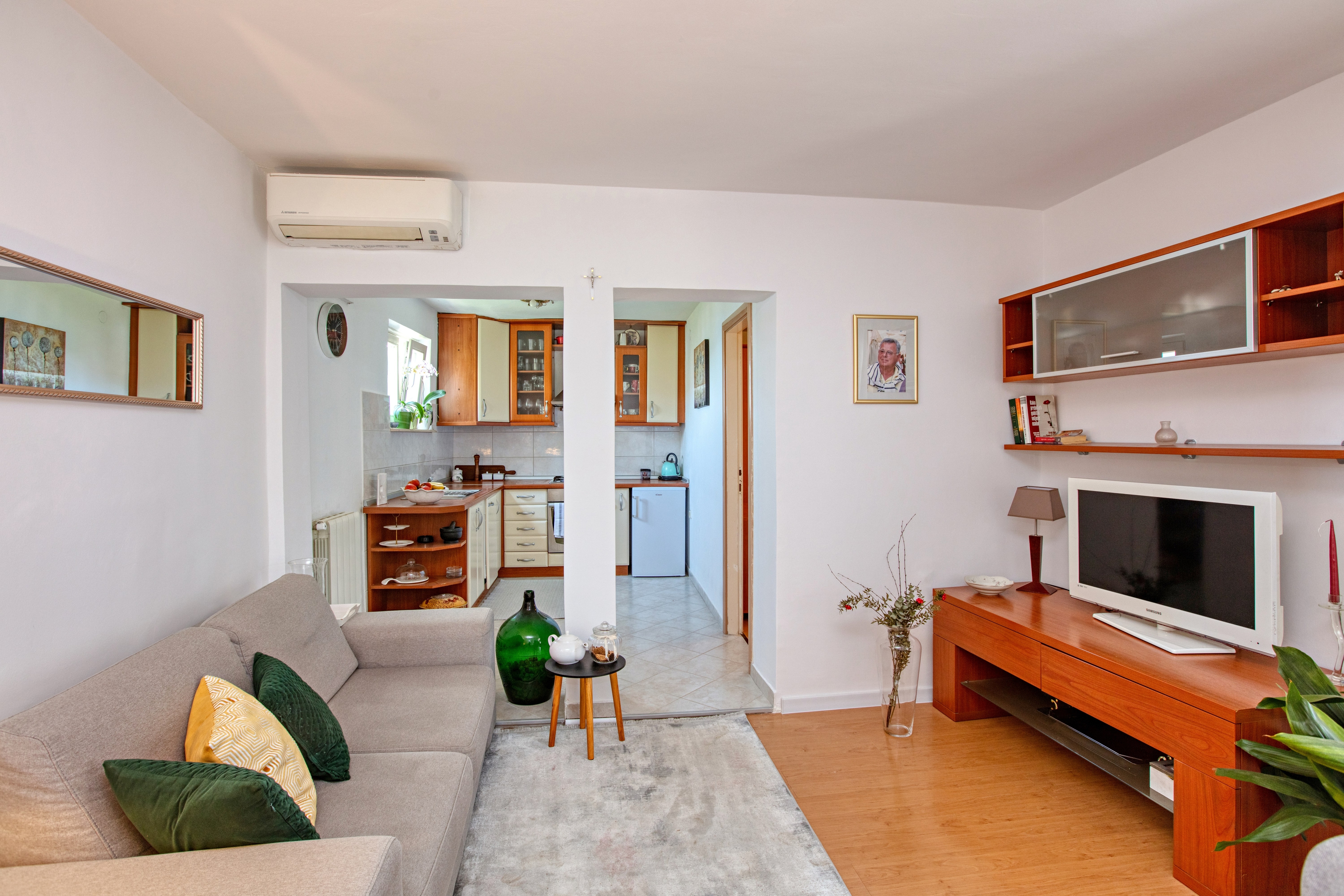 Two bedroom apartment with terrace Tisno, Murter (A-815-c) Two bedroom apartment with terrace Tisno, Murter (A-815-c)