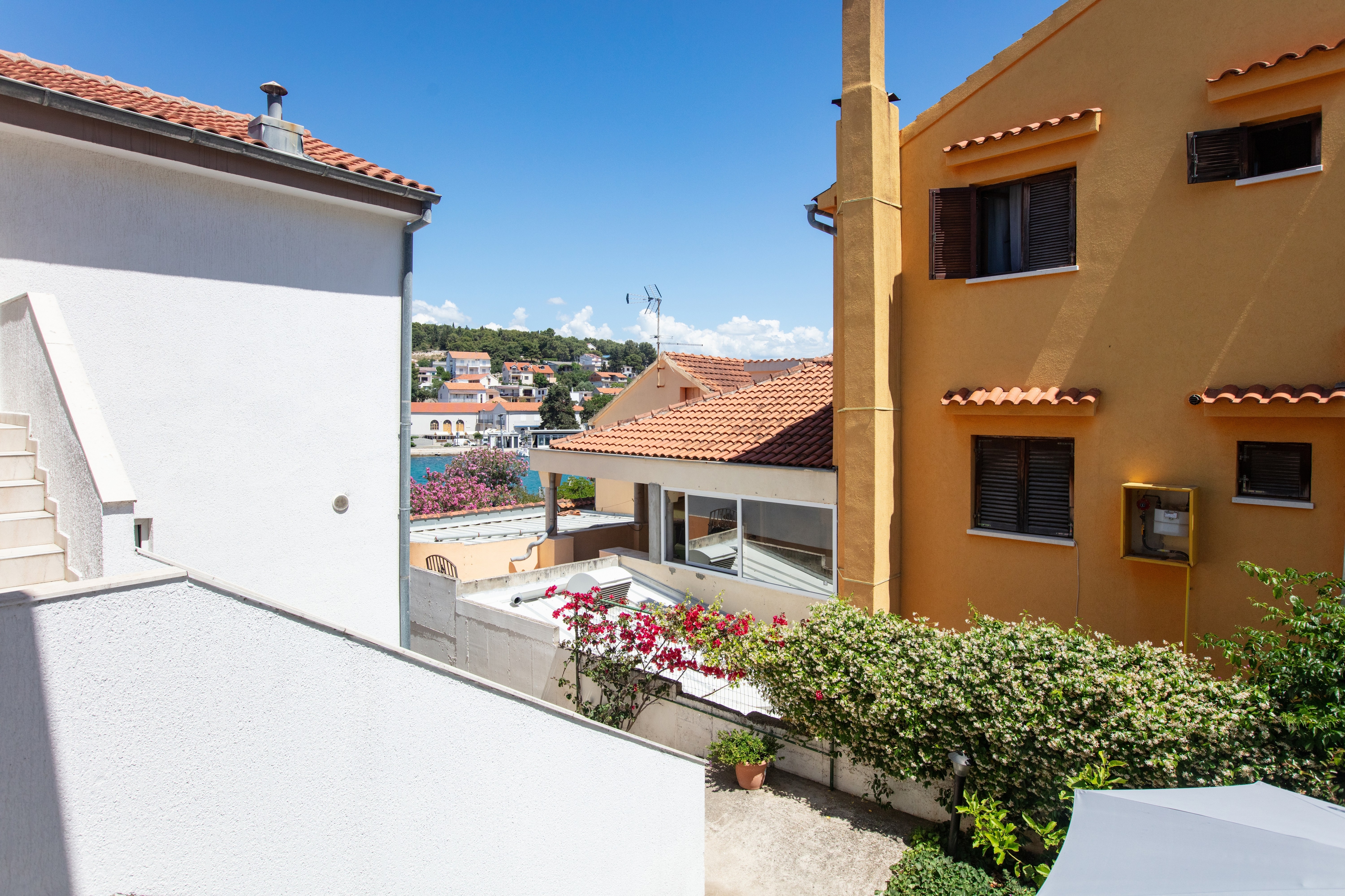 Two bedroom apartment with terrace Tisno, Murter  A-c