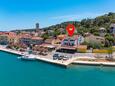 Tisno, Murter, Hébergement 815 - Appartement à proximité de la mer avec une plage de galets.