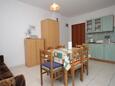 Sali, Dining room in the apartment, air condition available, (pet friendly) and WiFi.