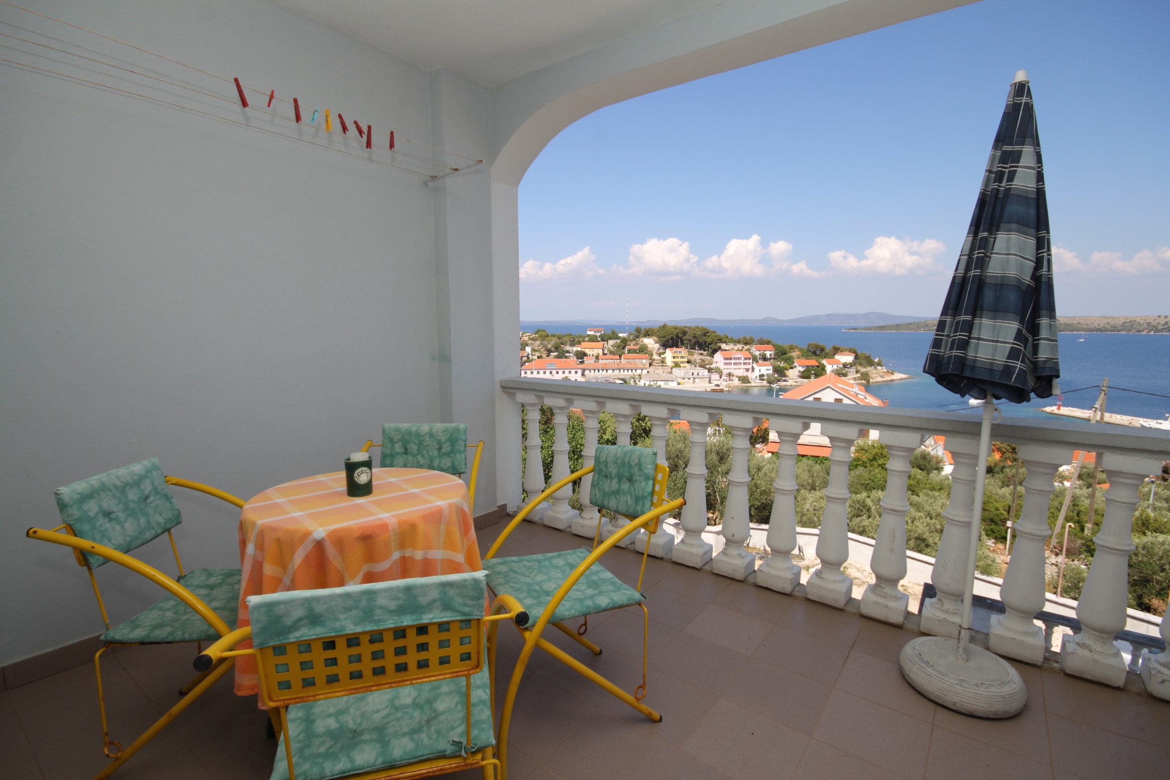 Two bedroom apartment with terrace and sea view Sali, Dugi otok  A-b