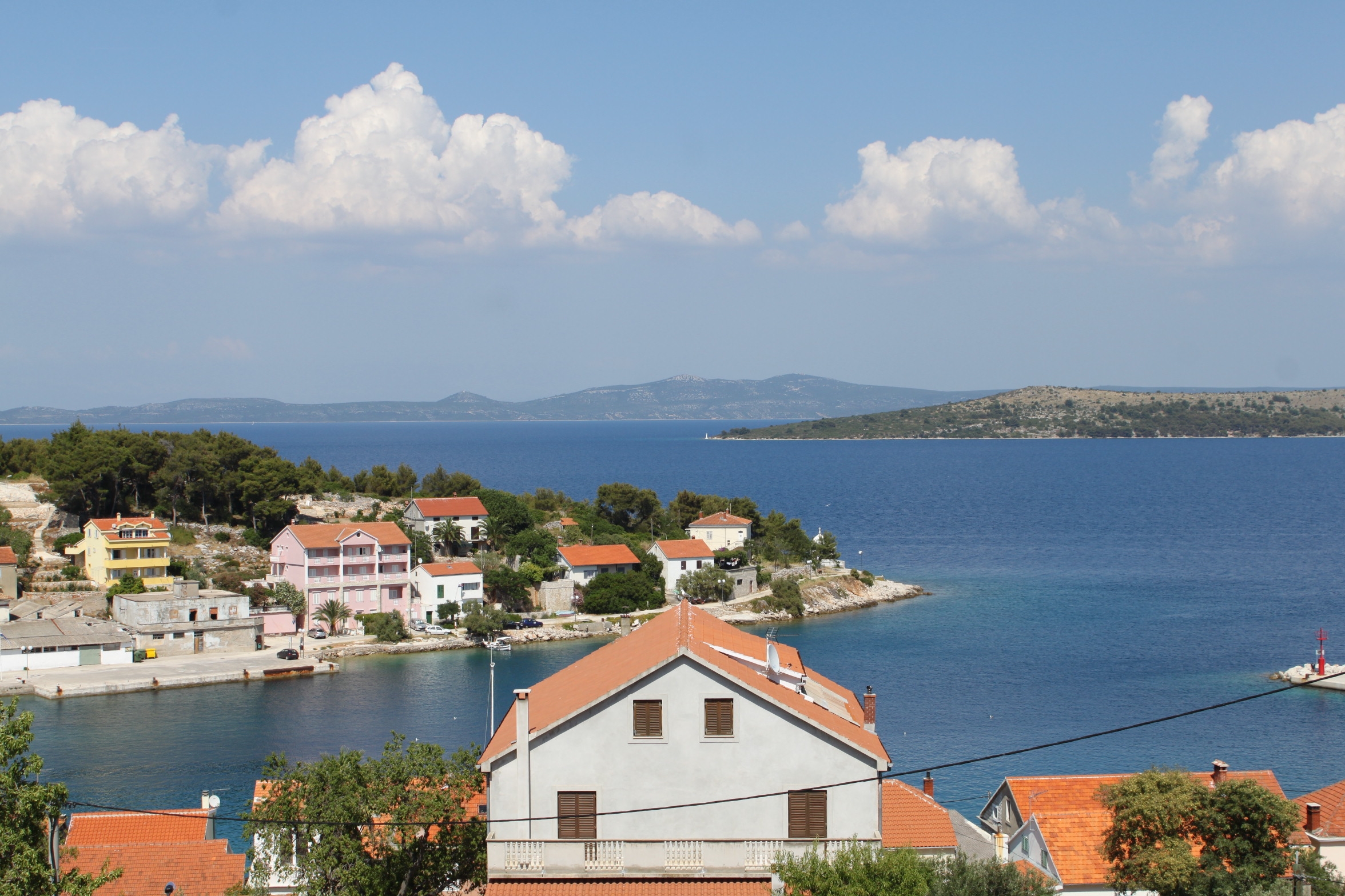 Two bedroom apartment with terrace and sea view Sali, Dugi otok  A-b