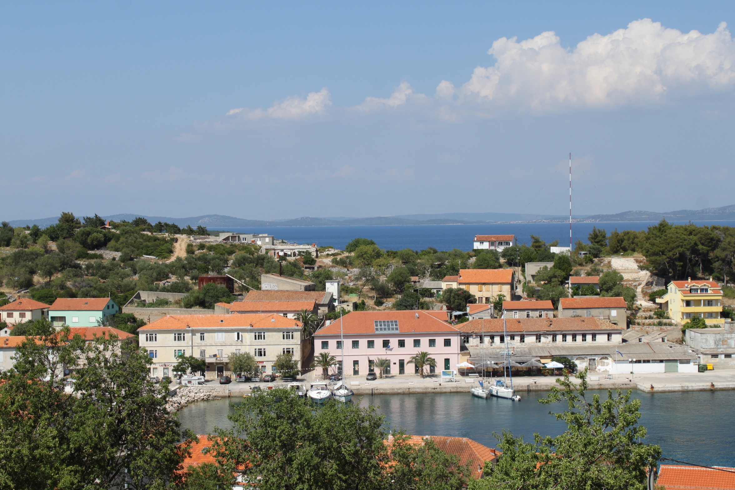 Two bedroom apartment with terrace and sea view Sali, Dugi otok  A-b