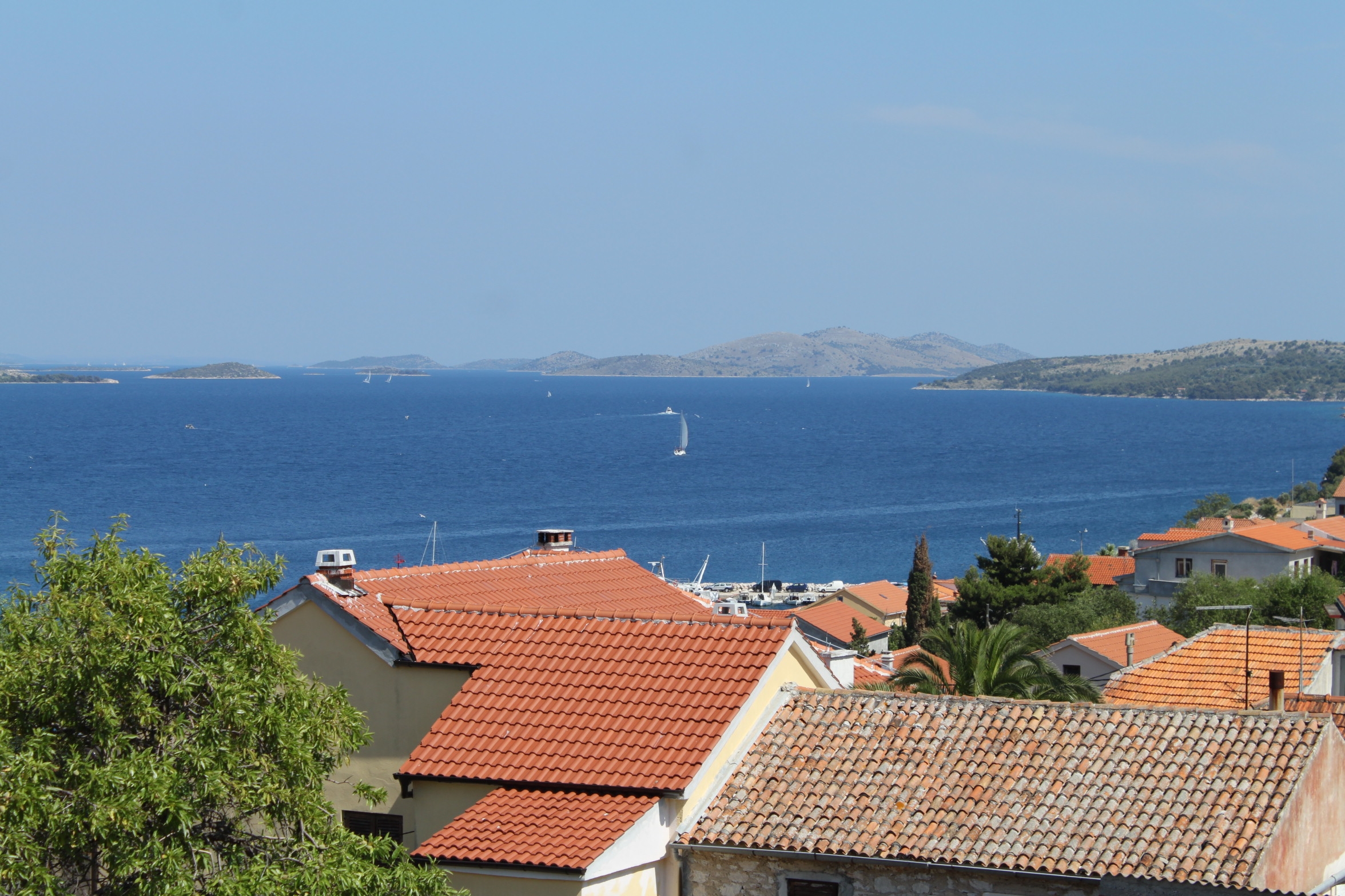 Two bedroom apartment with terrace and sea view Sali, Dugi otok  A-a