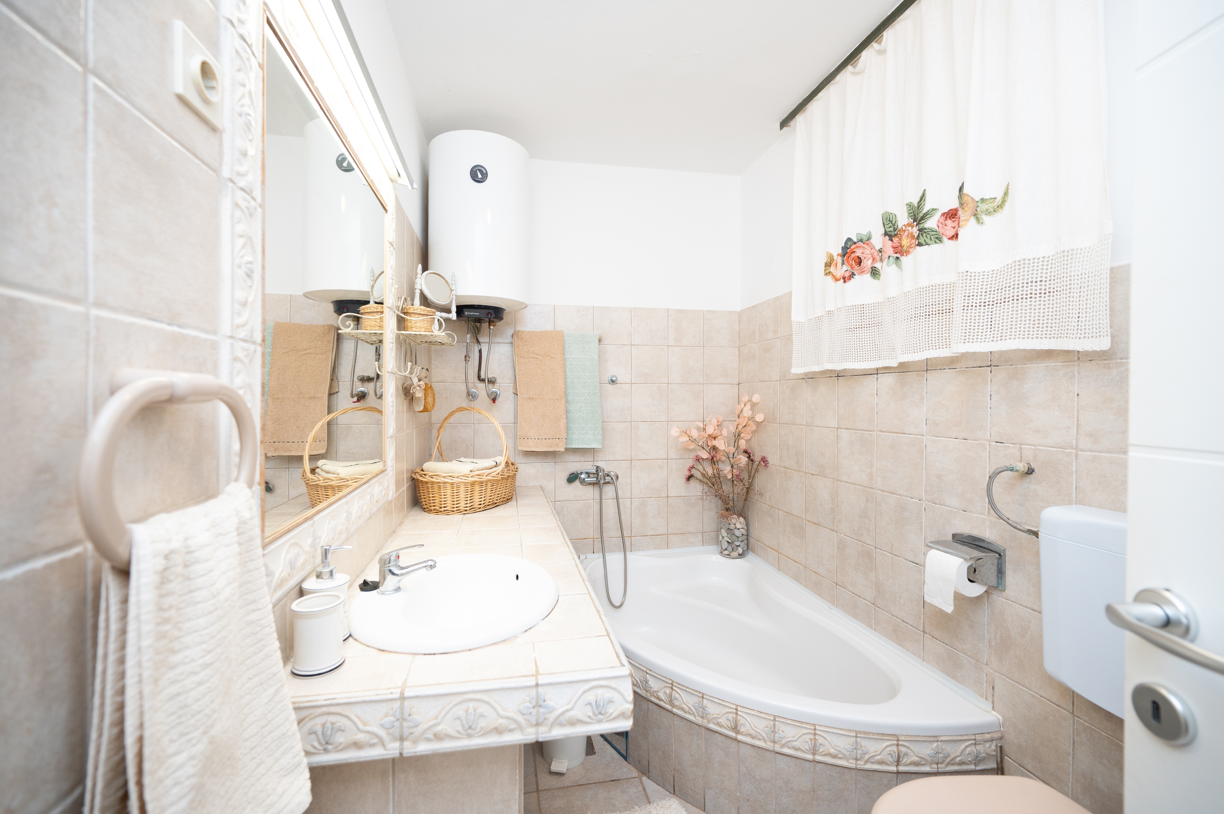 Two bedroom apartment near beach Zaglav, Dugi otok  A-a