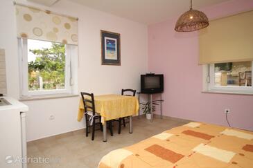 Dining room Sali, Dining room in the studio-apartment.