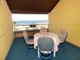 Shared terrace Preko, Shared terrace in the room, s pogledom na more i WIFI.