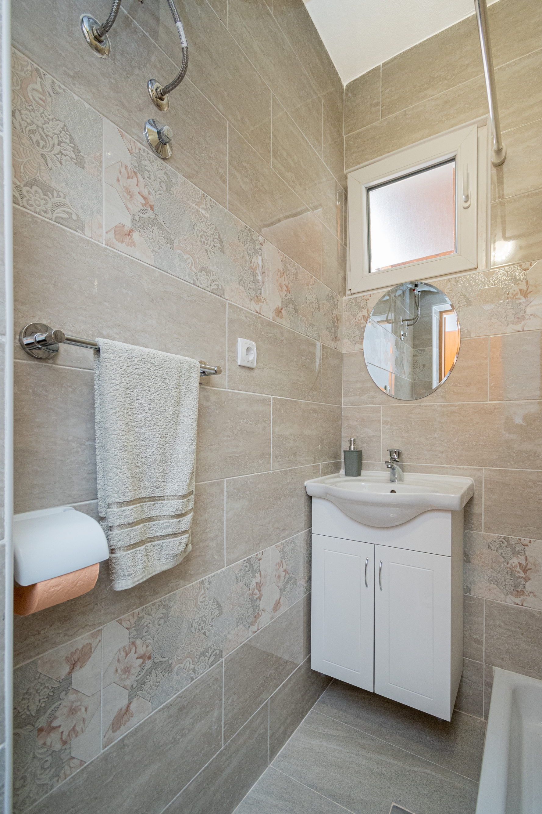 Two bedroom apartment with terrace and sea view Kraj, Pašman  A-a
