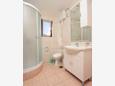 Bathroom Kali, Bathroom in the apartment, (pet friendly) and WiFi.