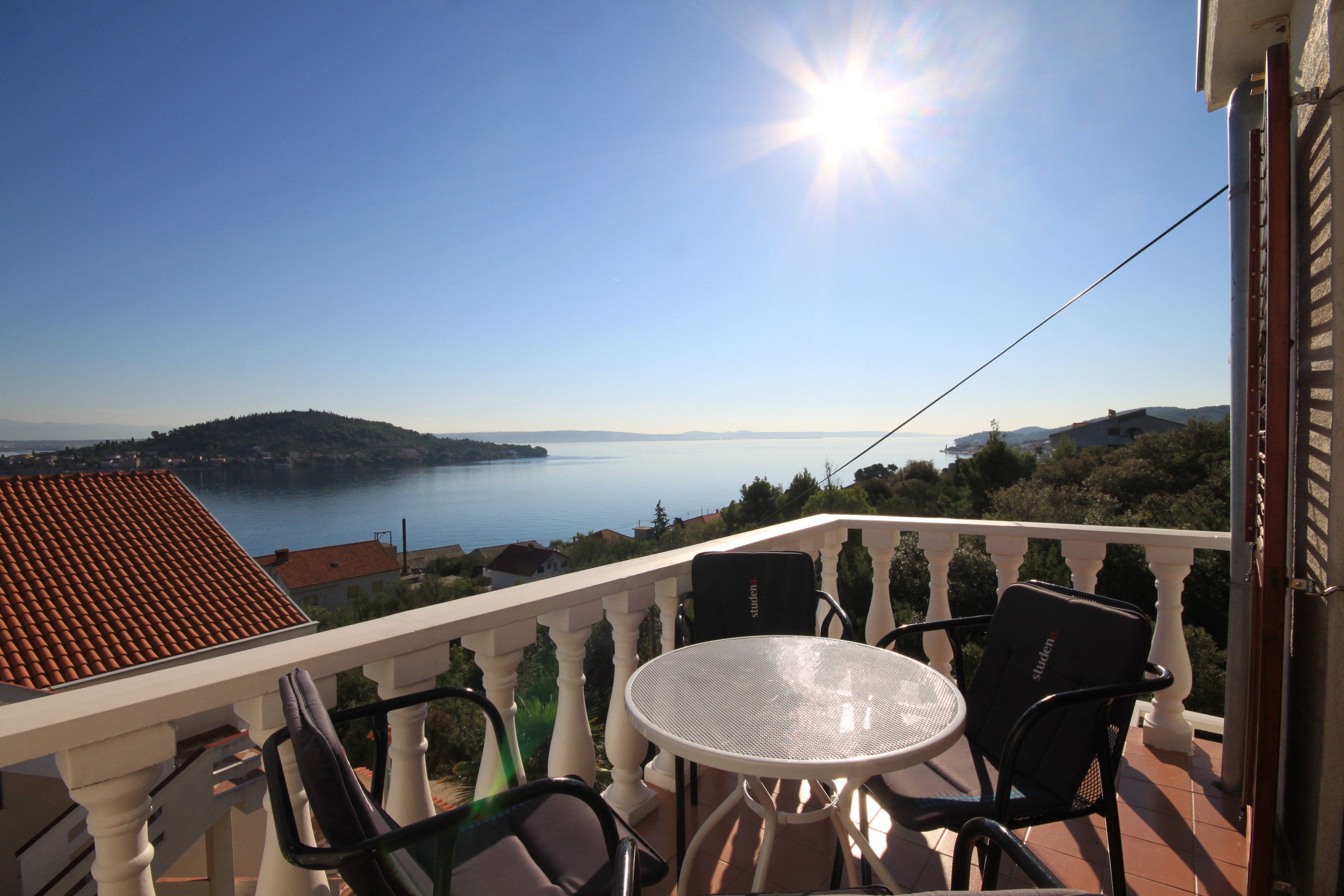 One bedroom apartment with terrace and sea view Kali, Ugljan (A-8202-b)