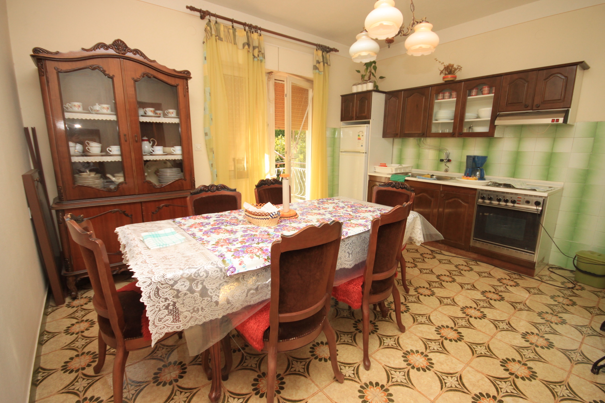 Four bedroom apartment with terrace and sea view Kali, Ugljan  A-a