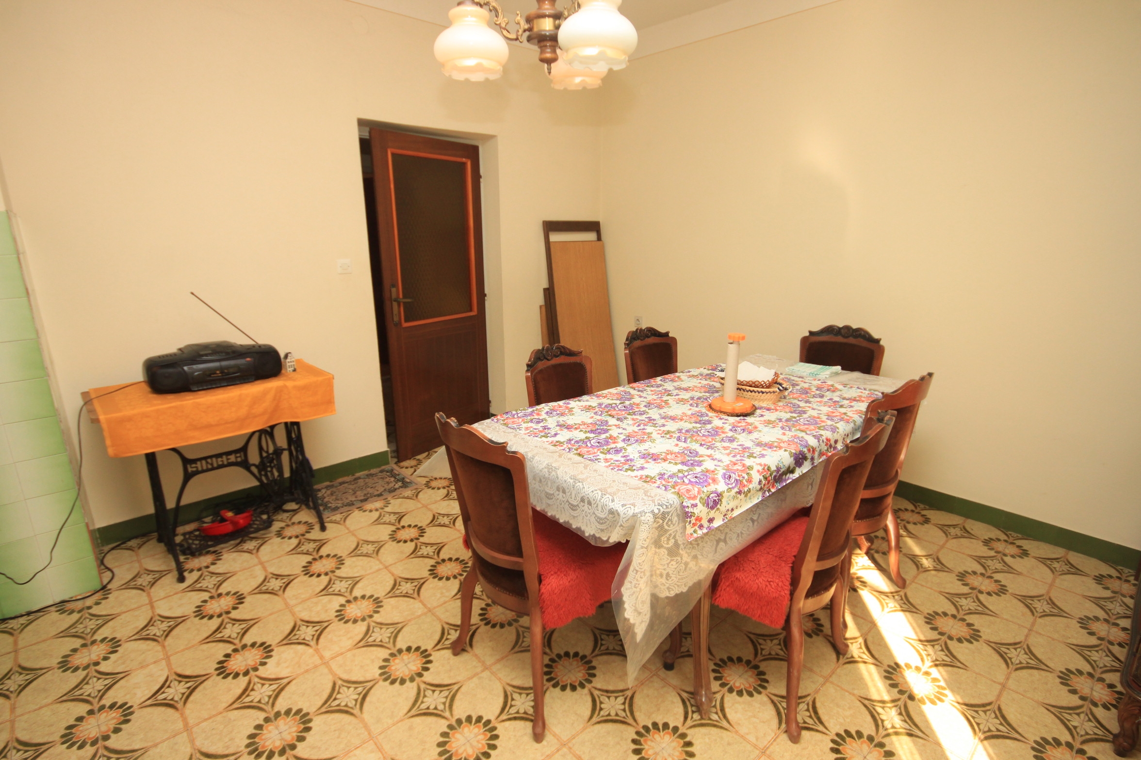 Four bedroom apartment with terrace and sea view Kali, Ugljan  A-a