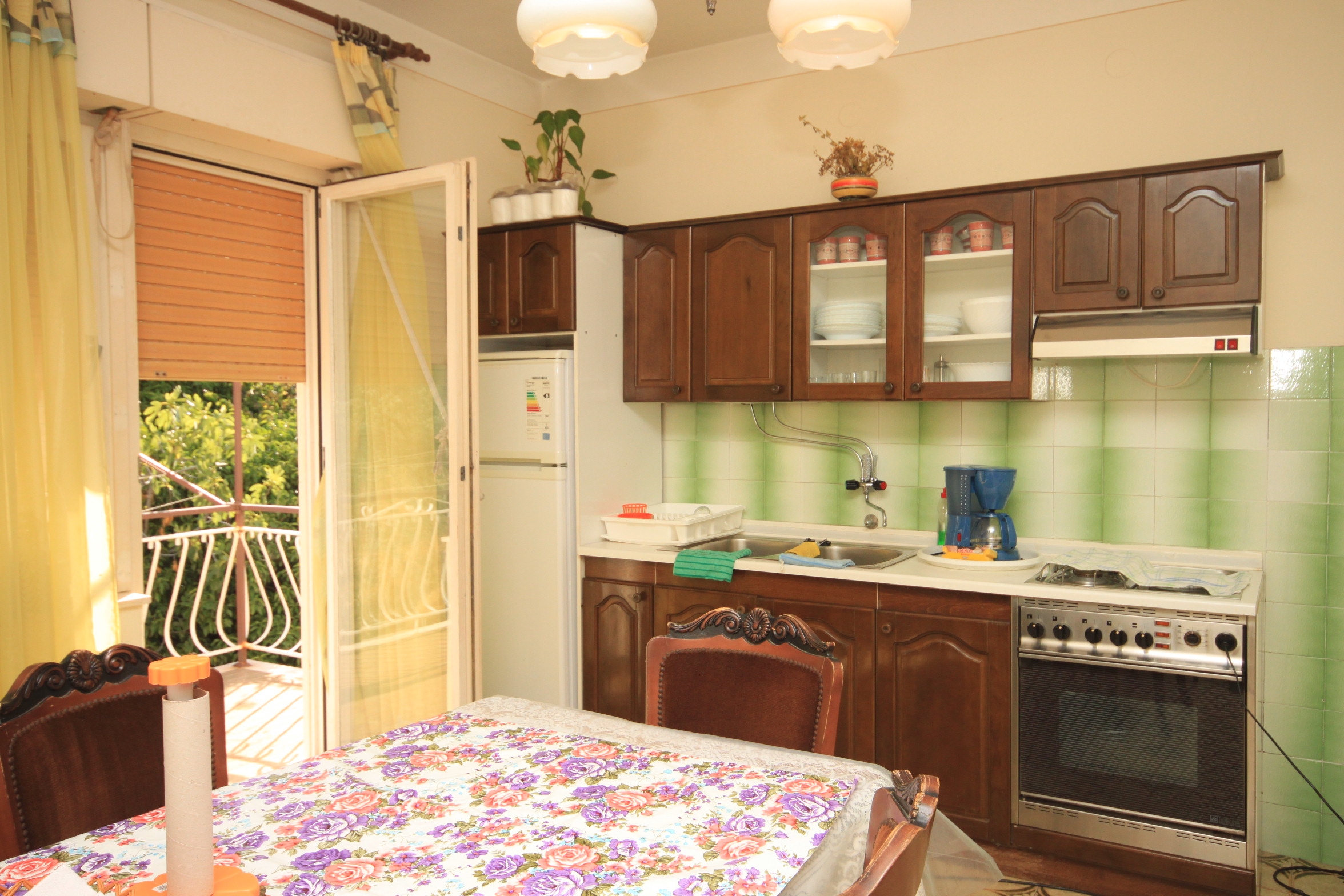 Four bedroom apartment with terrace and sea view Kali, Ugljan  A-a