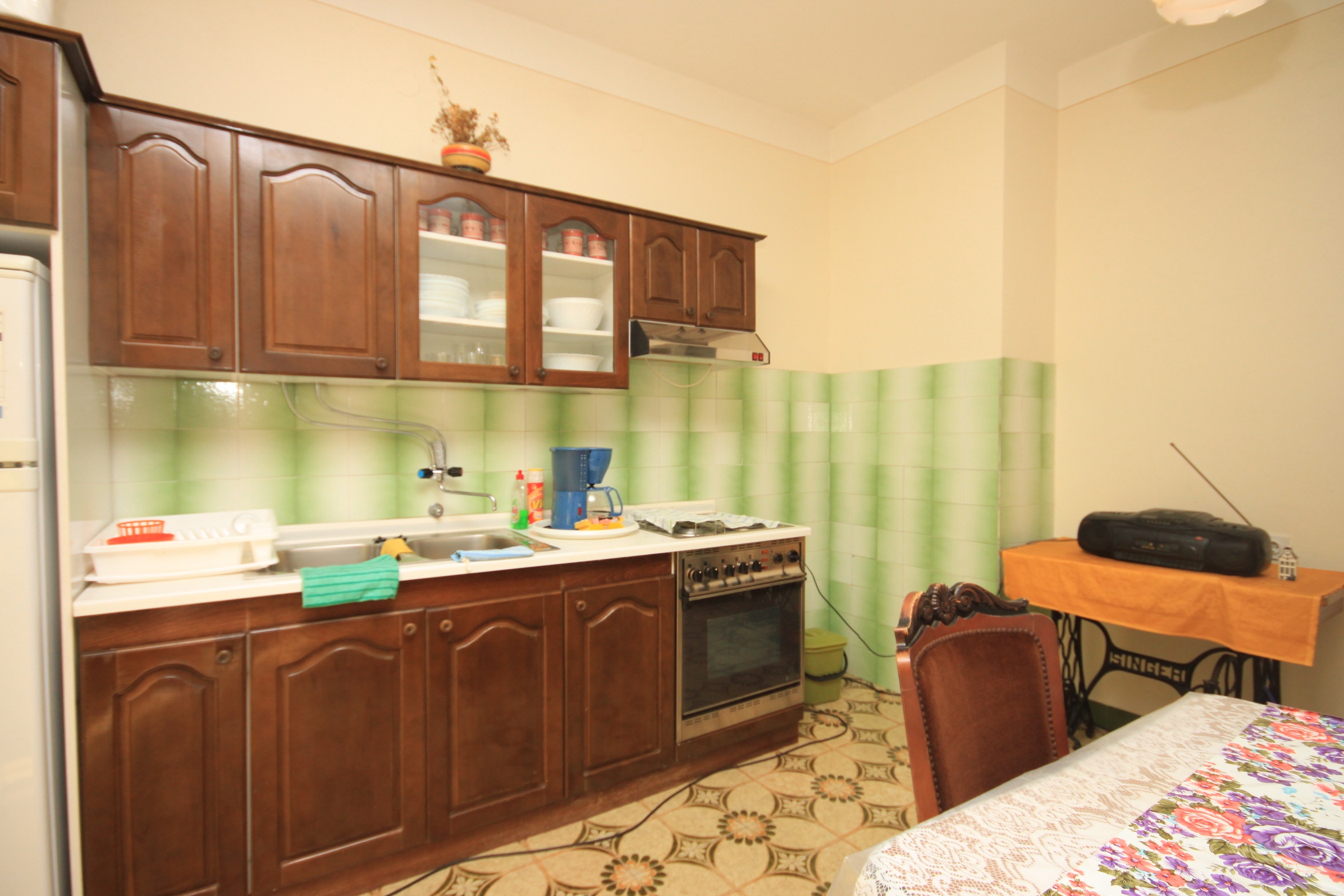 Four bedroom apartment with terrace and sea view Kali, Ugljan  A-a
