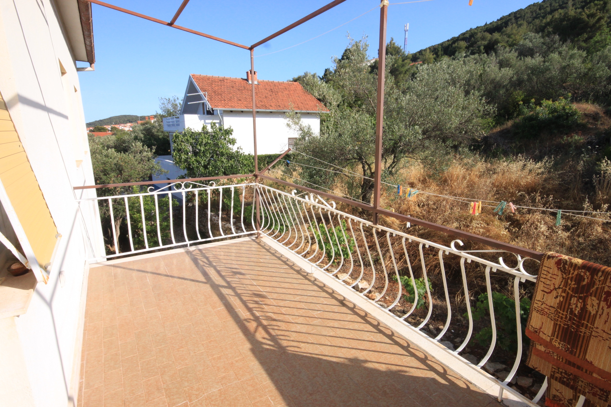 Four bedroom apartment with terrace and sea view Kali, Ugljan  A-a